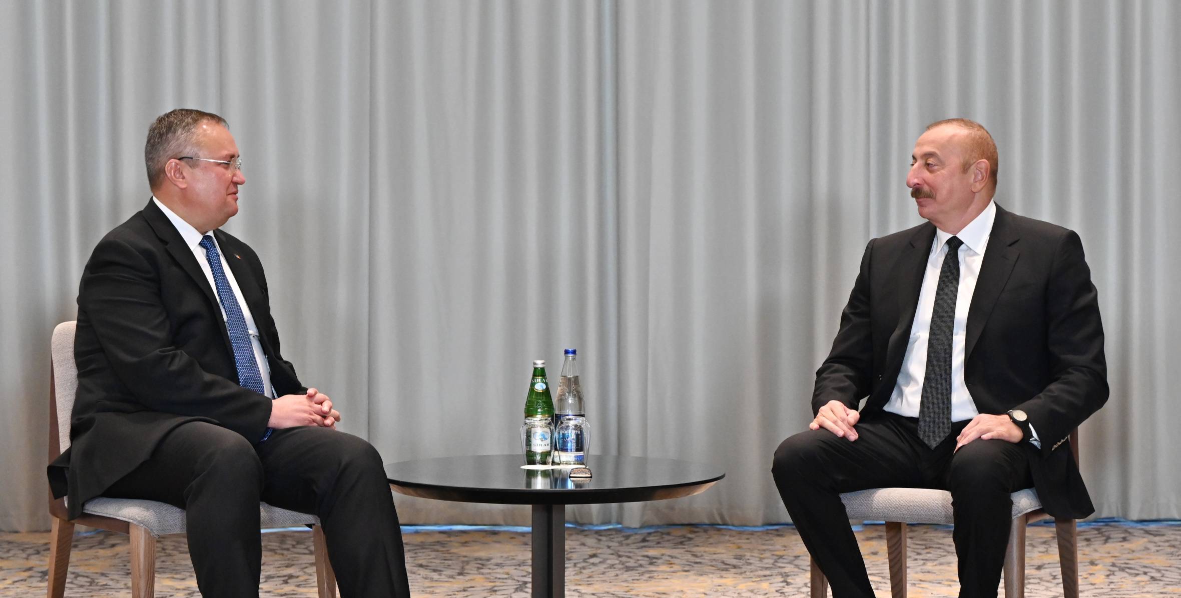 Ильхам Алиев встретился в Софии с премьер-министром Румынии