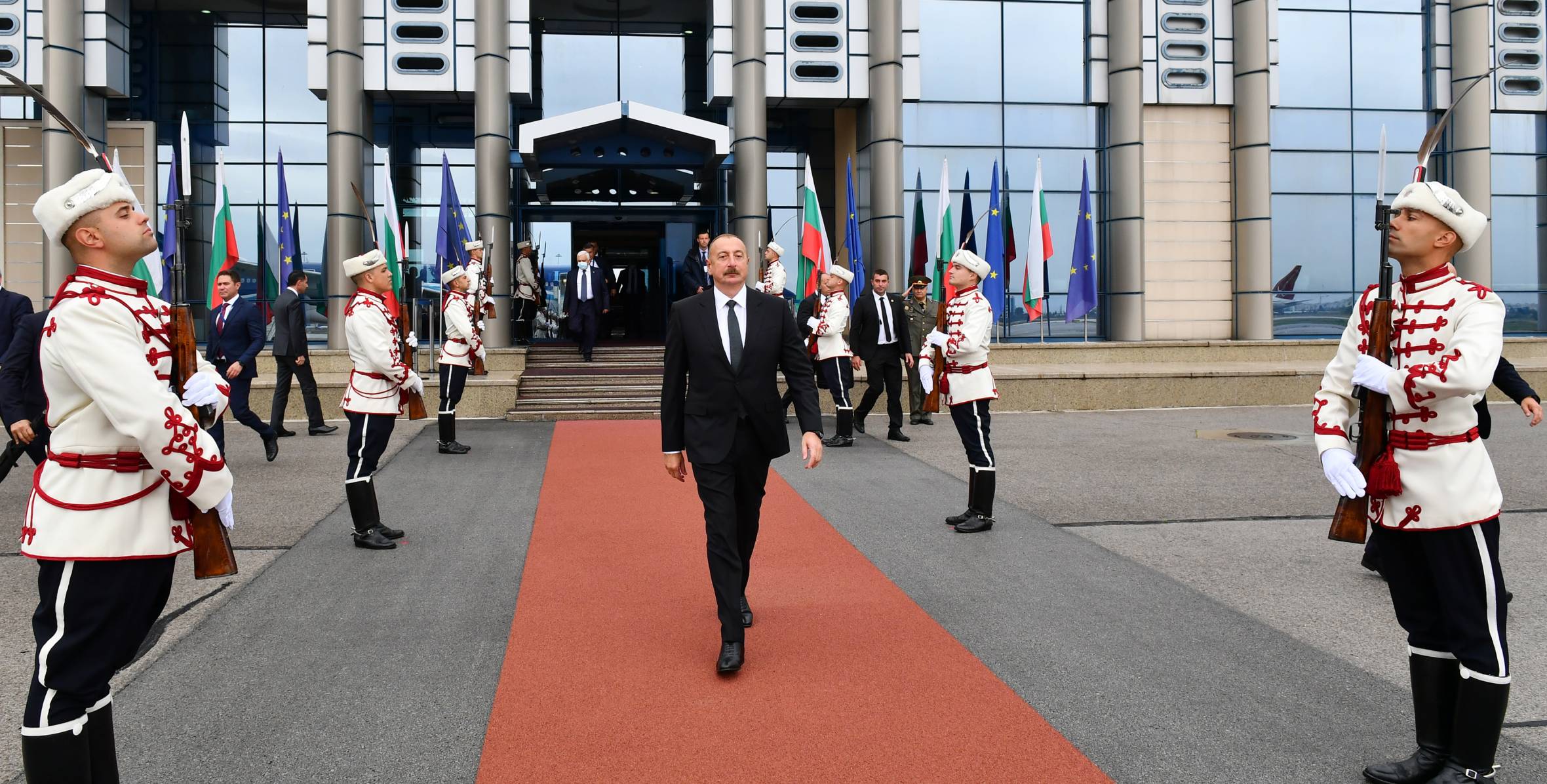 Ilham Aliyev completed official visit to Bulgaria
