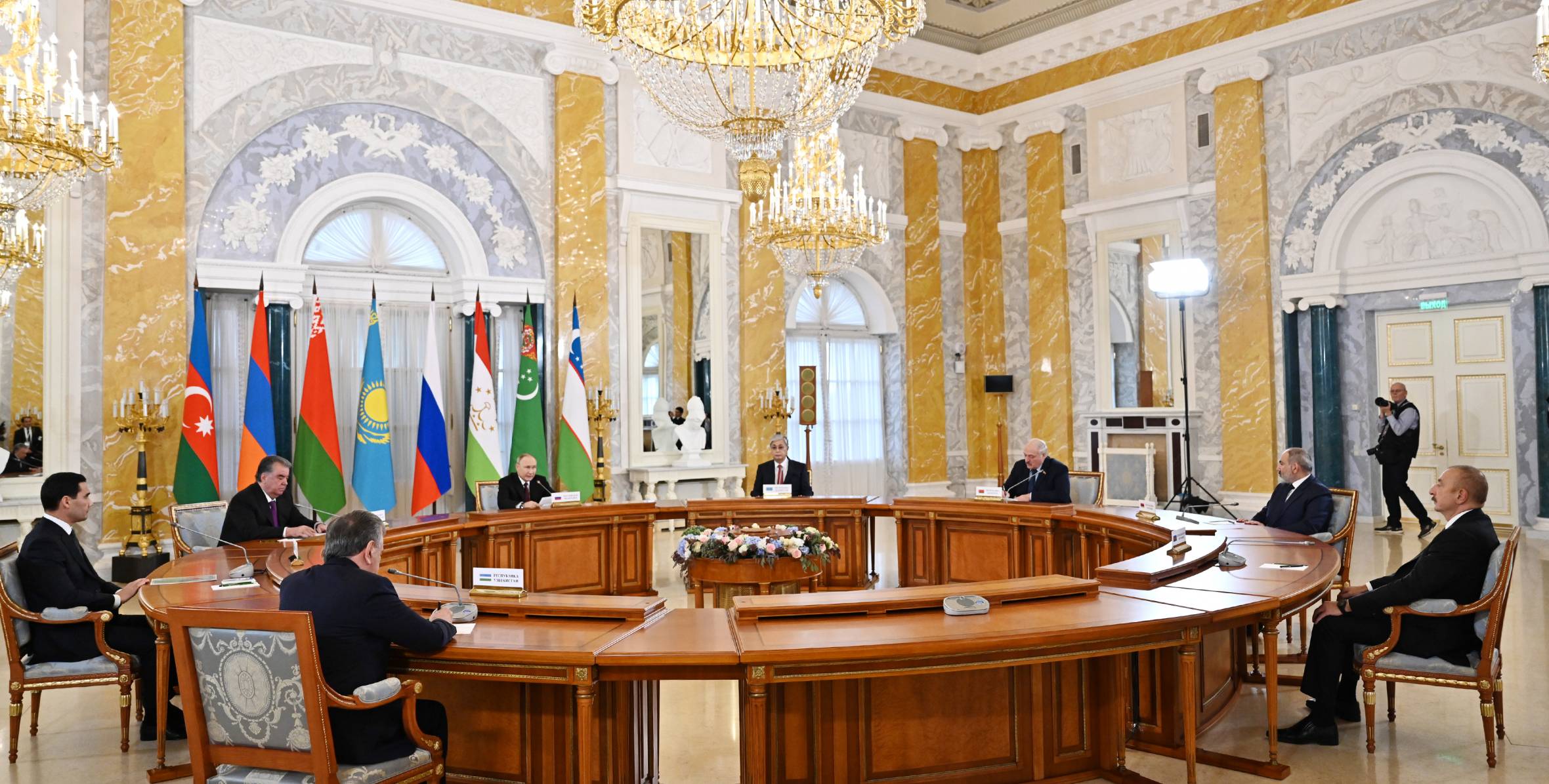 В Санкт-Петербурге состоялась неформальная встреча глав государств СНГ