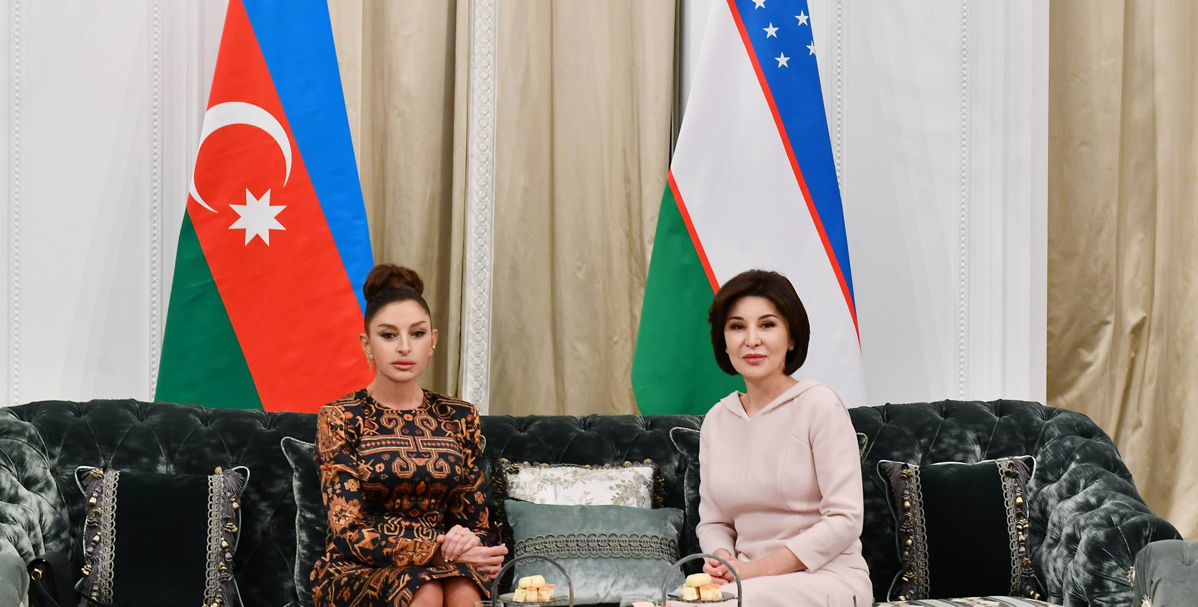 Состоялась встреча первой леди Азербайджана Мехрибан Алиевой с первой леди Узбекистана Зироатхон Мирзиёевой