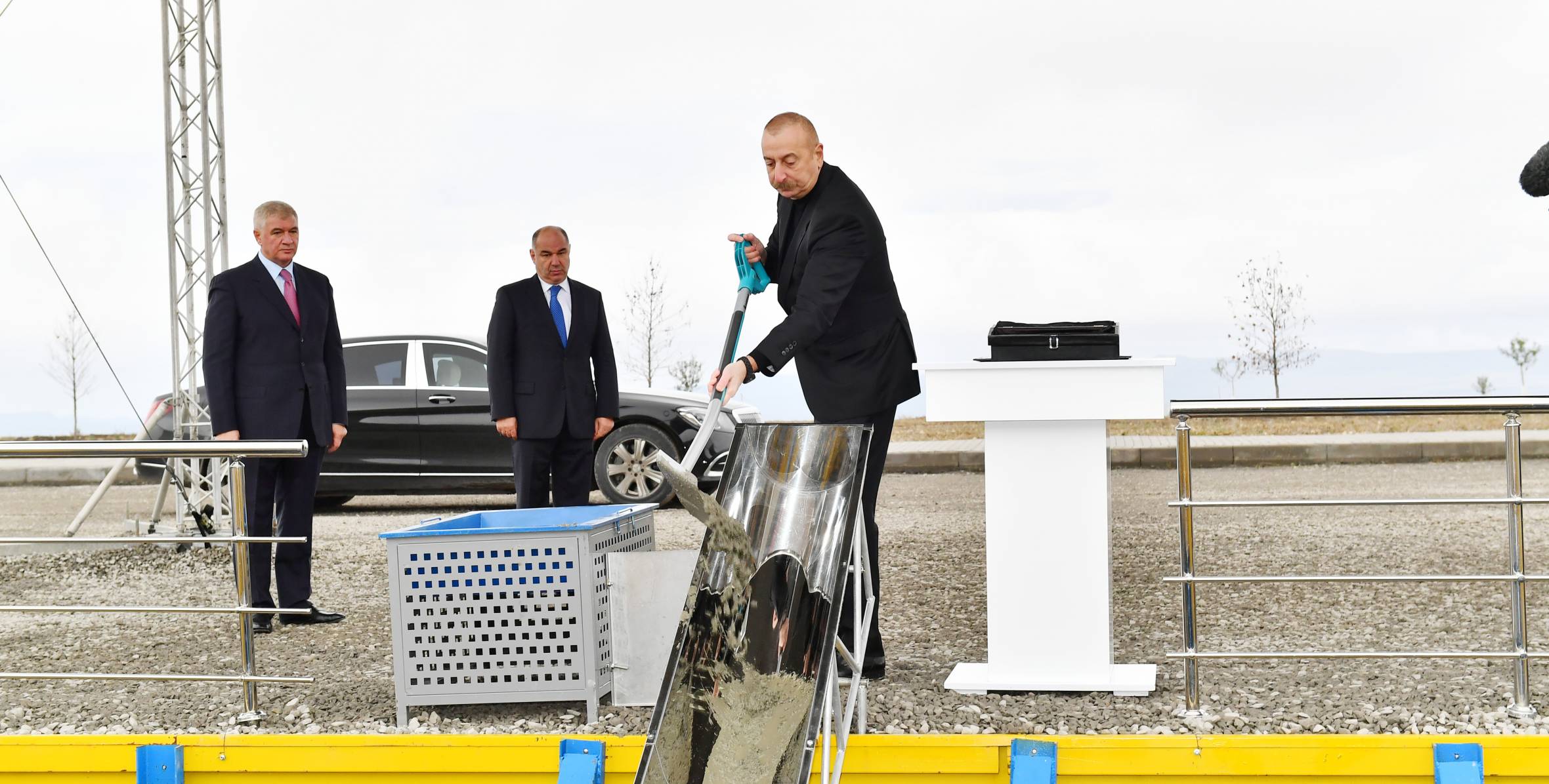 Ilham Aliyev laid the foundation stone for the new plant at “Shaki-Oghuz” Agropark in Oghuz district