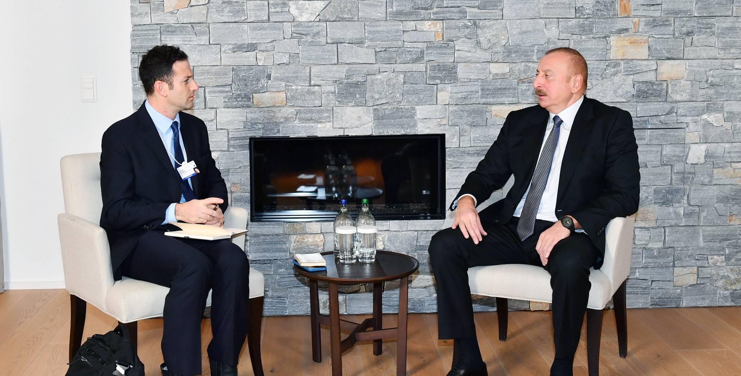 Ильхам Алиев встретился в Давосе с президентом компании The Goldman Sachs Group Inc. по глобальным вопросам
