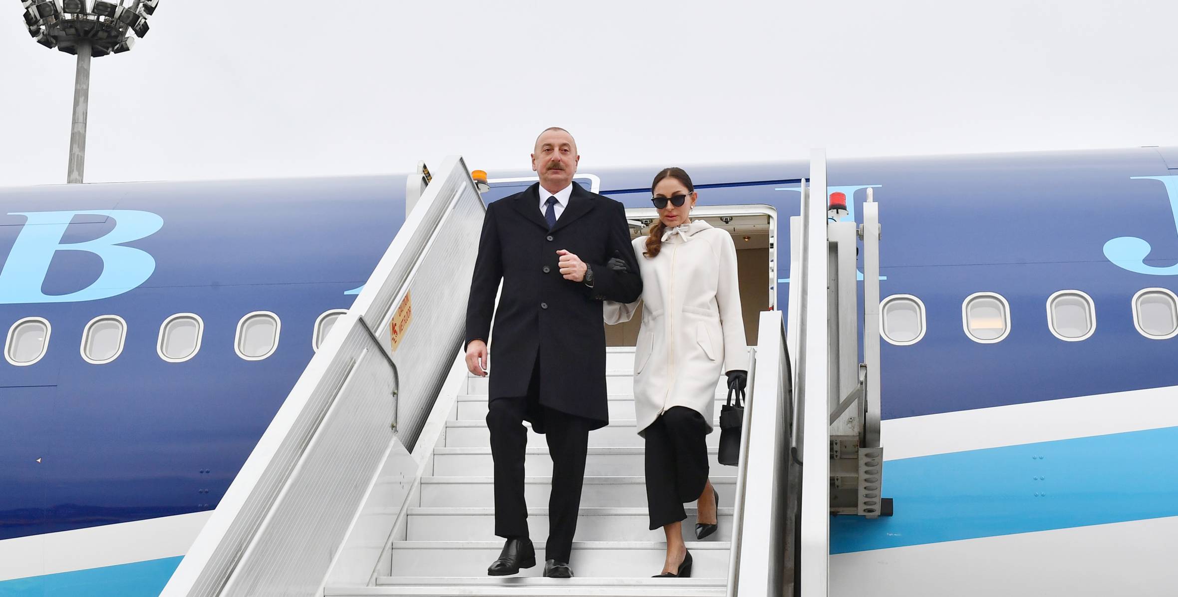 Ильхам Алиев прибыл с официальным визитом в Венгрию