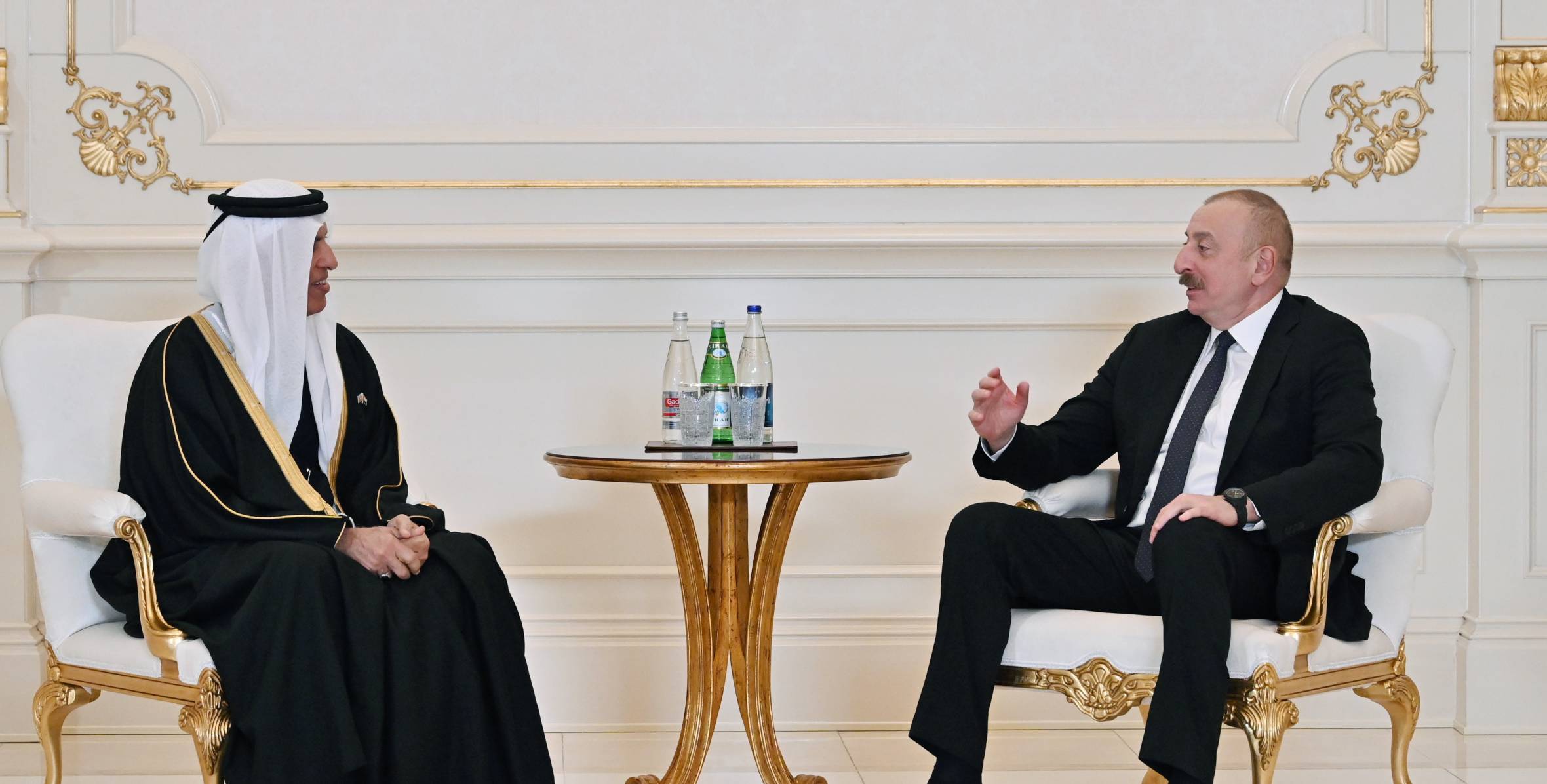 Ильхам Алиев принял члена Высшего совета Объединенных Арабских Эмиратов