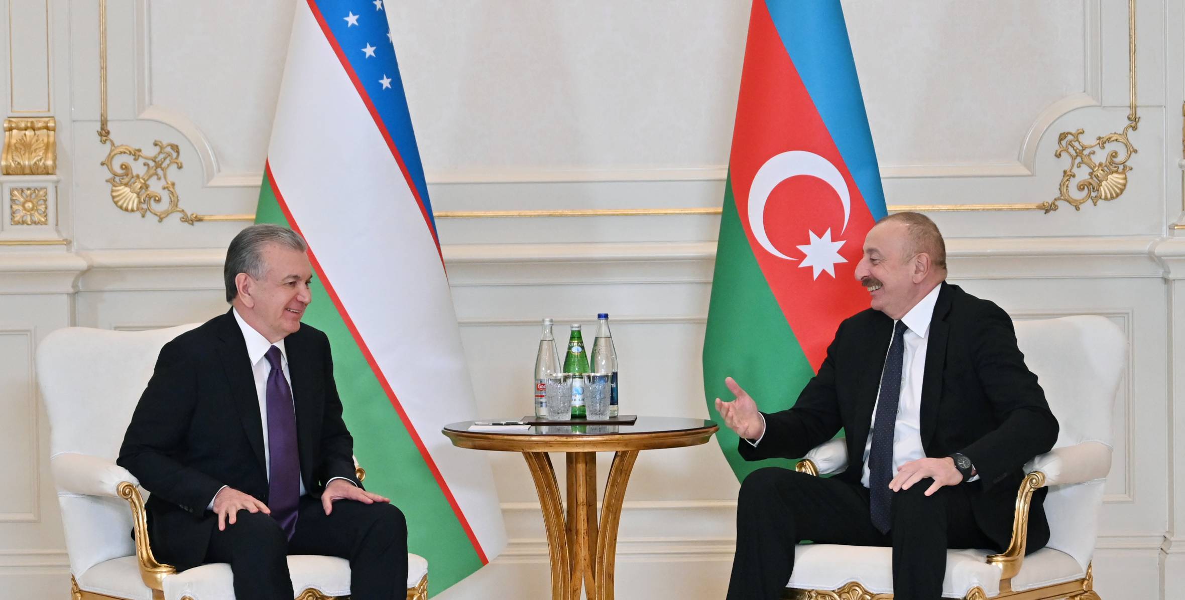 İlham Əliyev Özbəkistan Prezidenti Şavkat Mirziyoyev ilə görüşüb