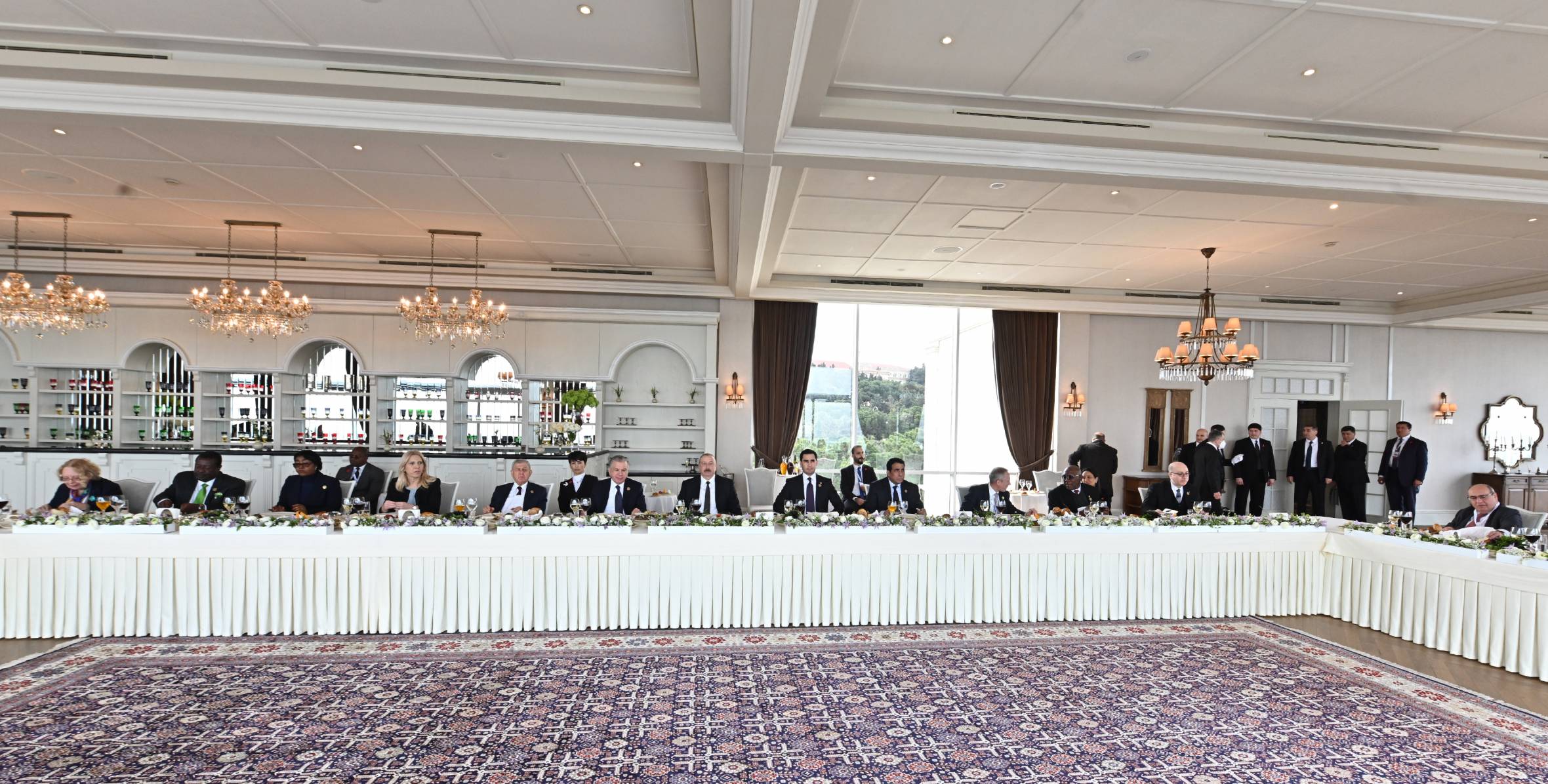 От имени Президента Ильхама Алиева дан прием в честь участников проведенного в Баку Саммита Движения неприсоединения