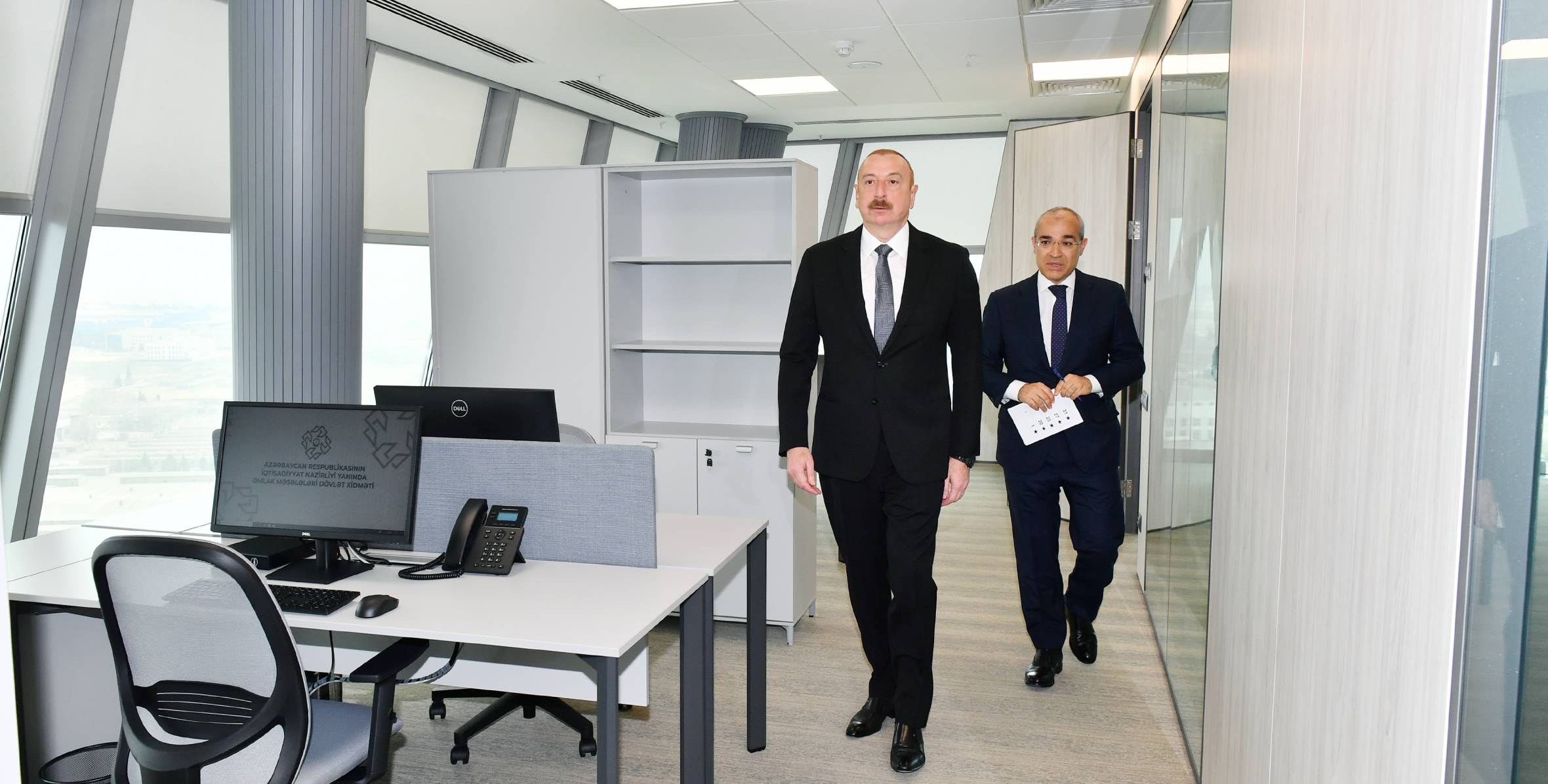 Ильхам Алиев принял участие в открытии нового административного здания Государственной службы по вопросам имущества