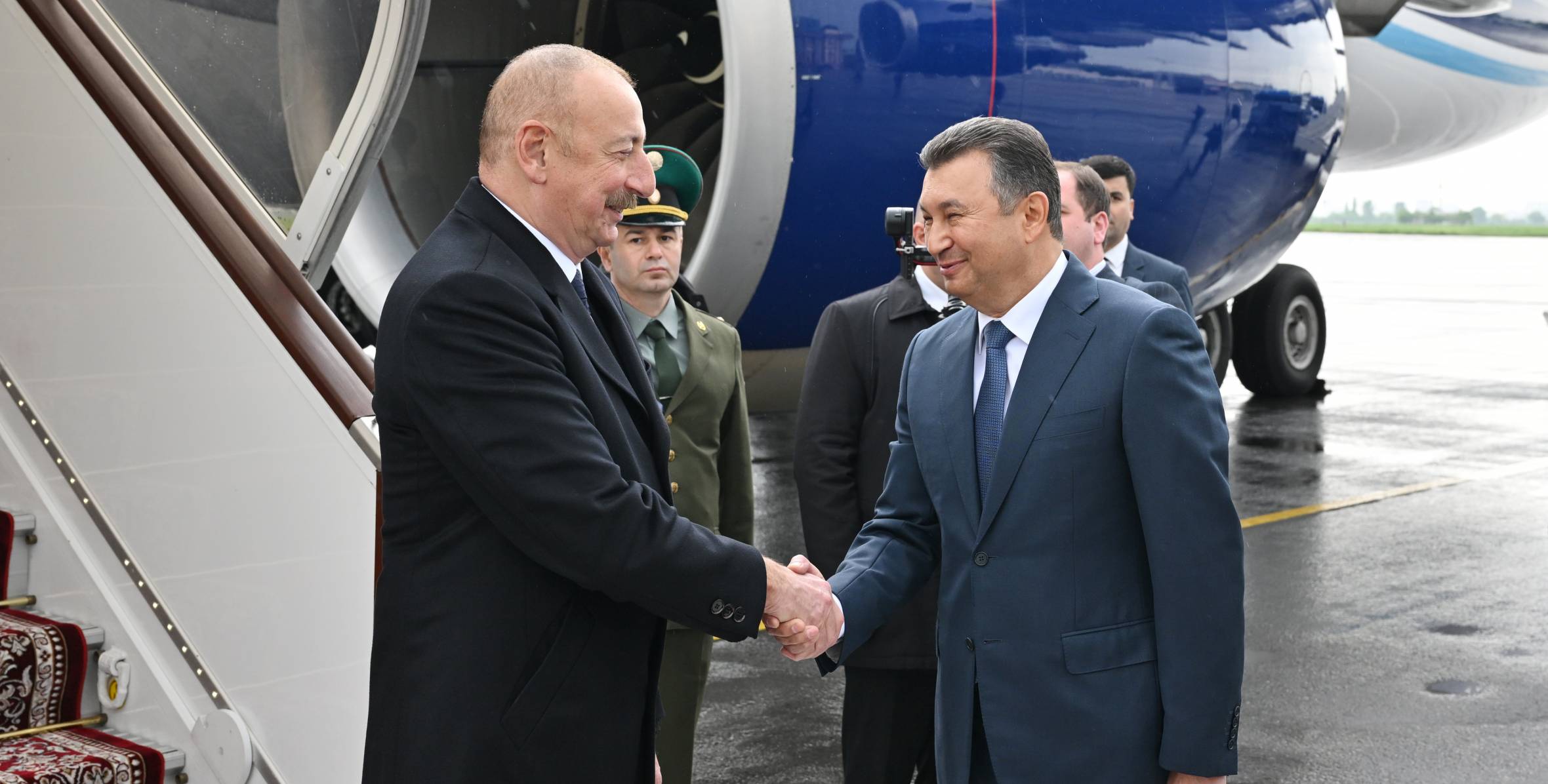 Ильхам Алиев прибыл с государственным визитом в Таджикистан