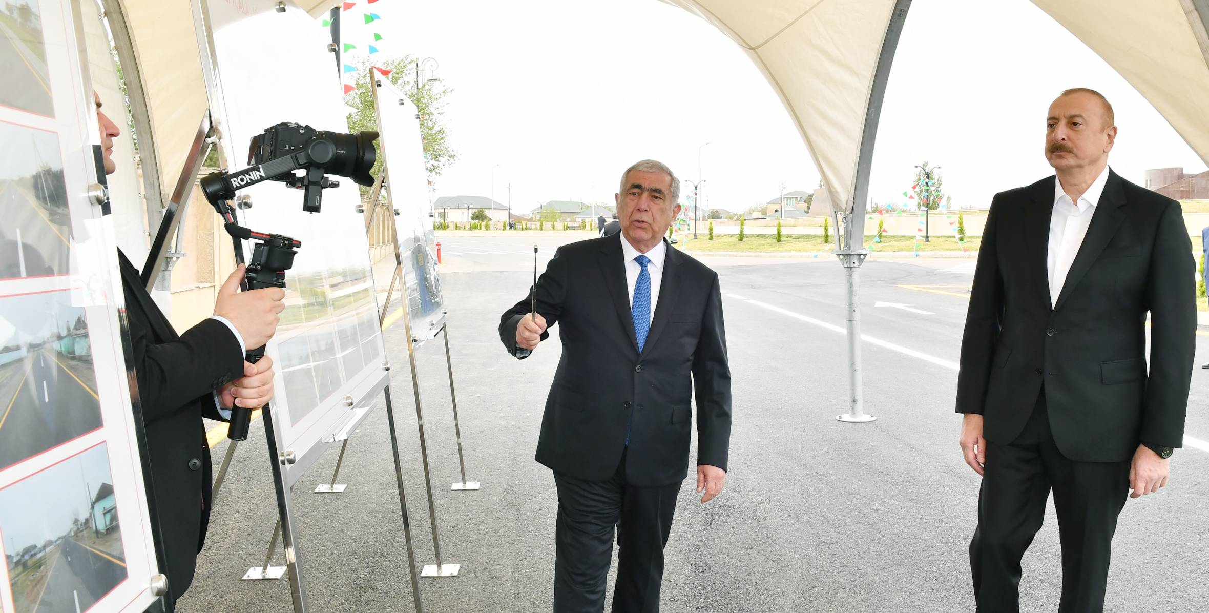 İlham Əliyev Neftçala-Kürkənd-2 nömrəli Mayak avtomobil yolunun açılışında iştirak edib
