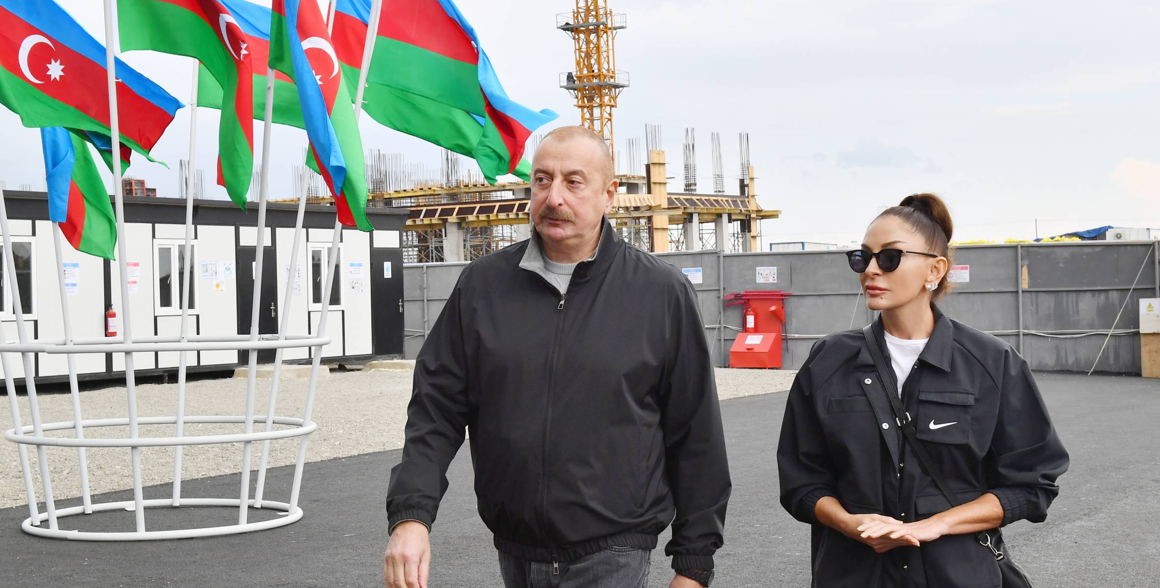 Ильхам Алиев и первая леди Мехрибан Алиева приняли участие в церемонии закладки фундамента Агдамского центра мугама