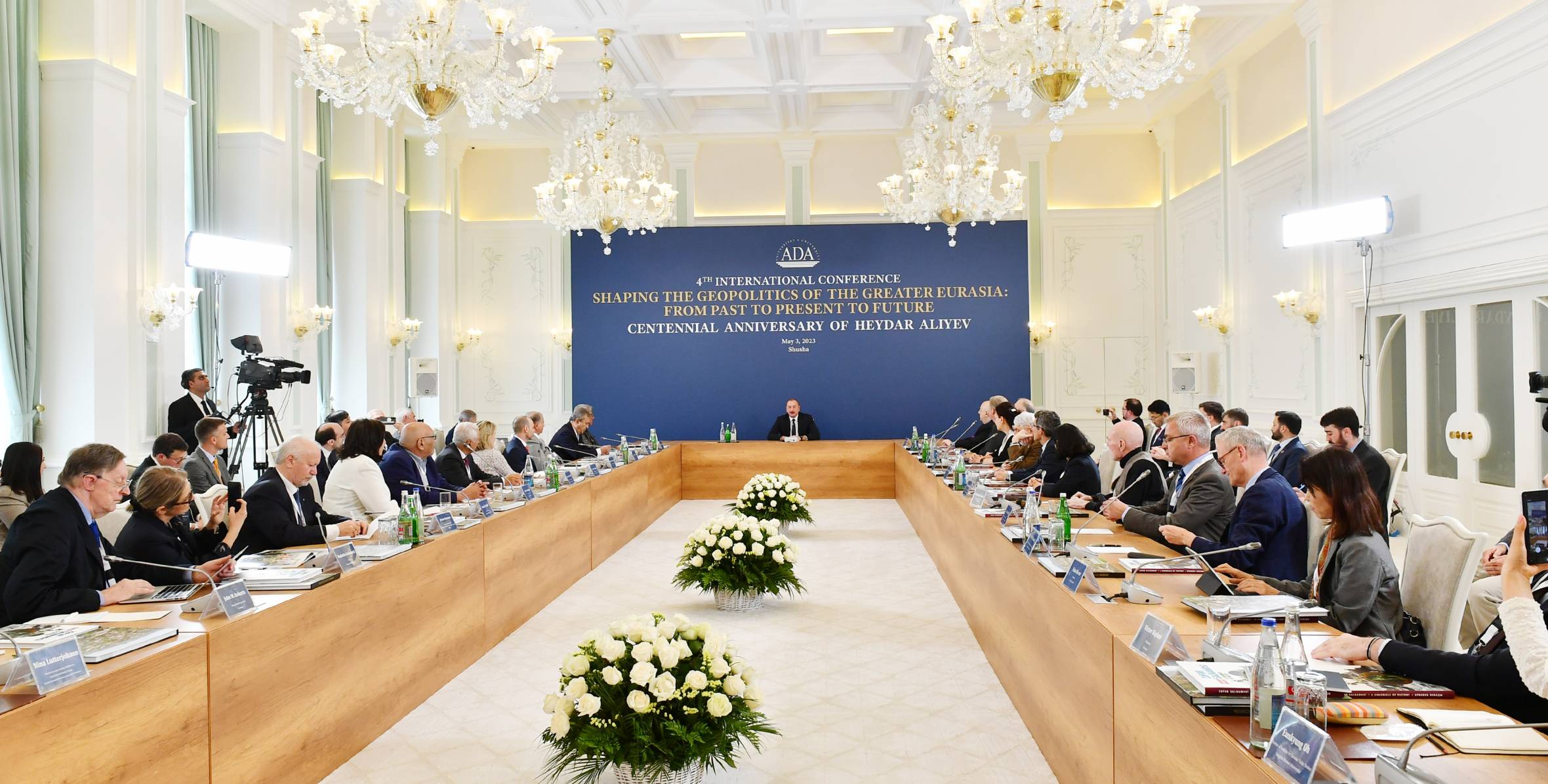 Ильхам Алиев принял участие в проходящей в Шуше международной конференции на тему «Формирование геополитики Большой Евразии: от прошлого к настоящему и будущему»
