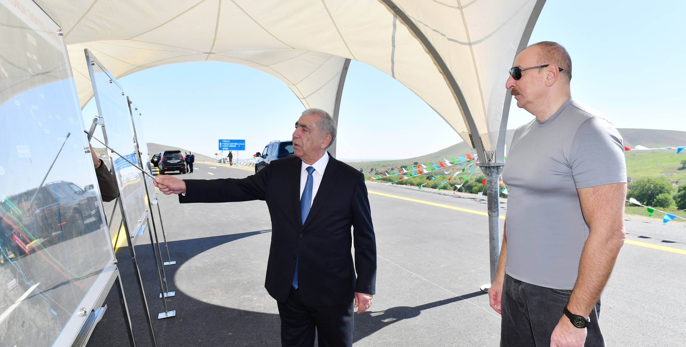 Ильхам Алиев принял участие в открытии автомобильной дороги Физули-Гадрут