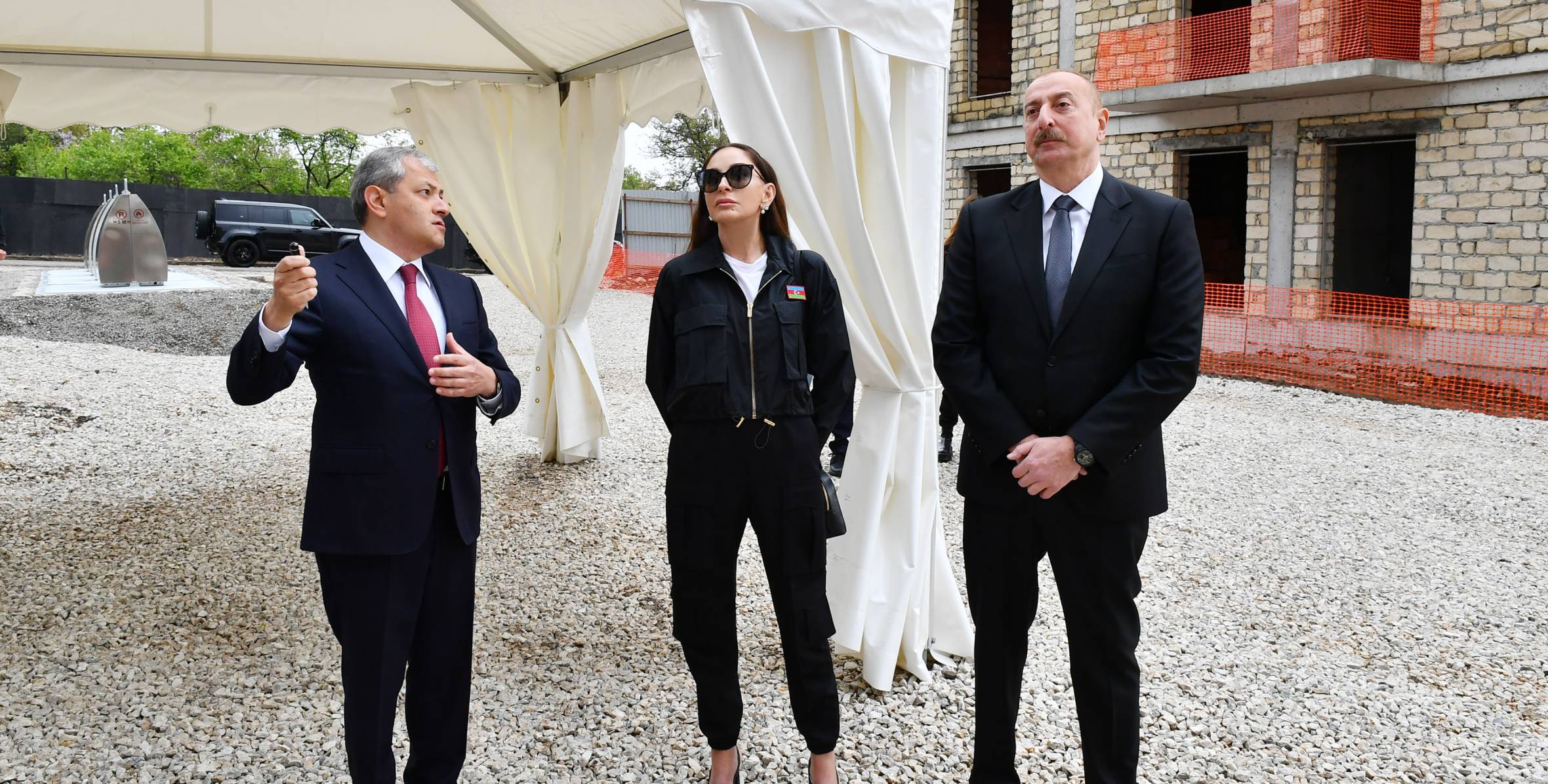 Ilham Aliyev and First Lady Mehriban Aliyeva examined construction of residential complex consisting of 23 buildings in Shusha