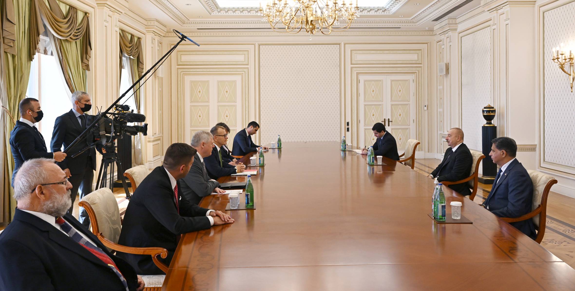 Ильхам Алиев принял председателя парламента Словакии