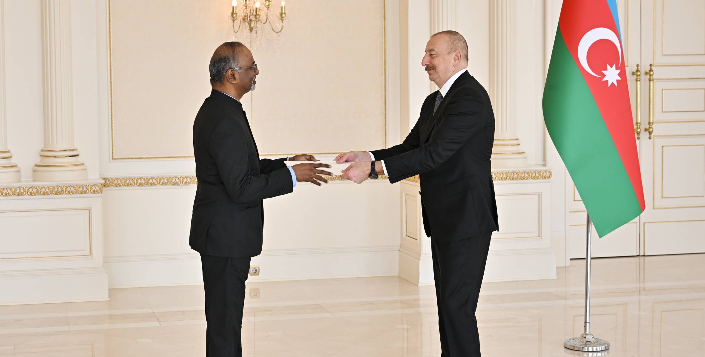 Ilham Aliyev accepted credentials of incoming ambassador of India