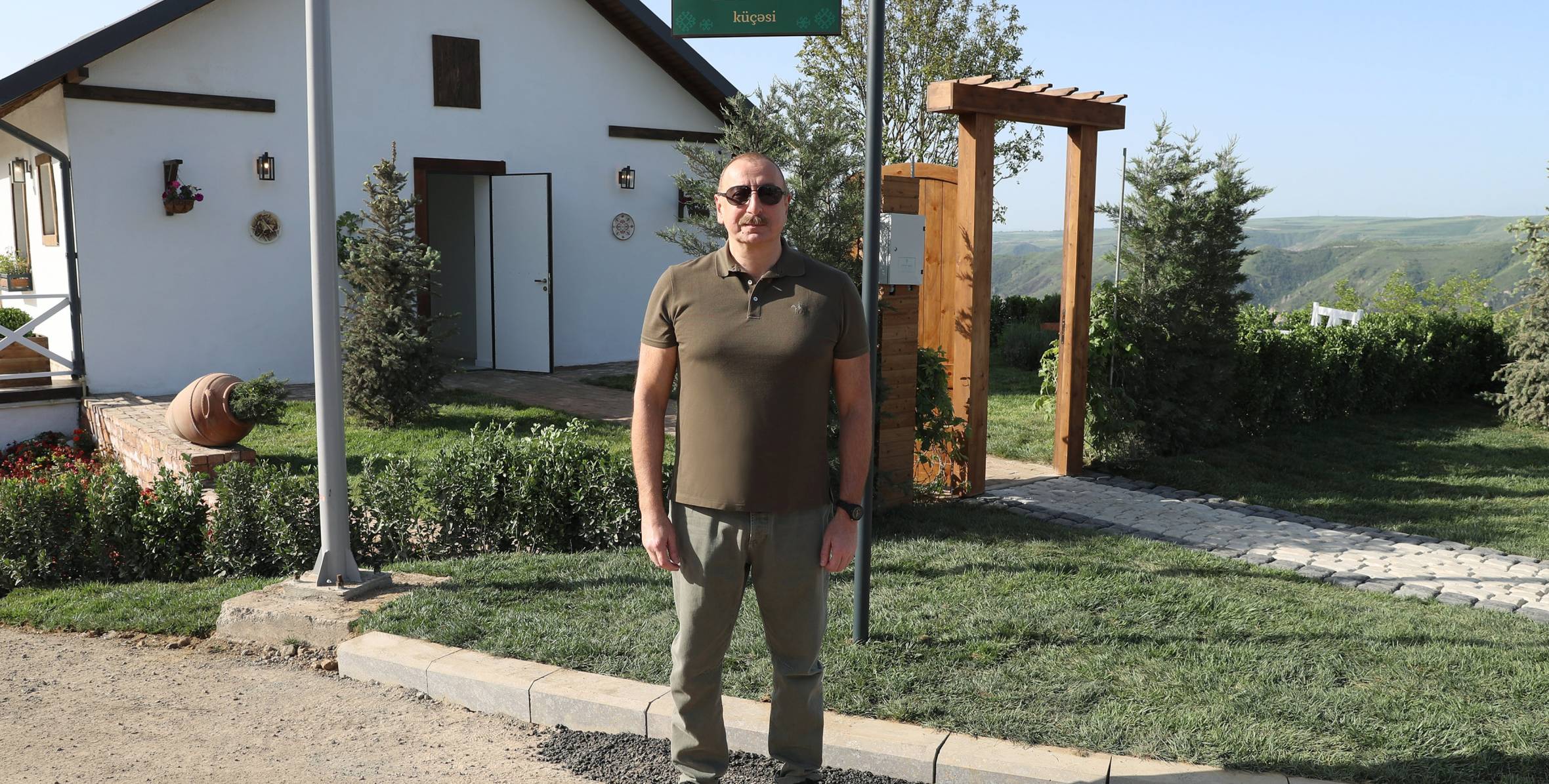 Ilham Aliyev unveiled 1 December Street sign and viewed renovated house