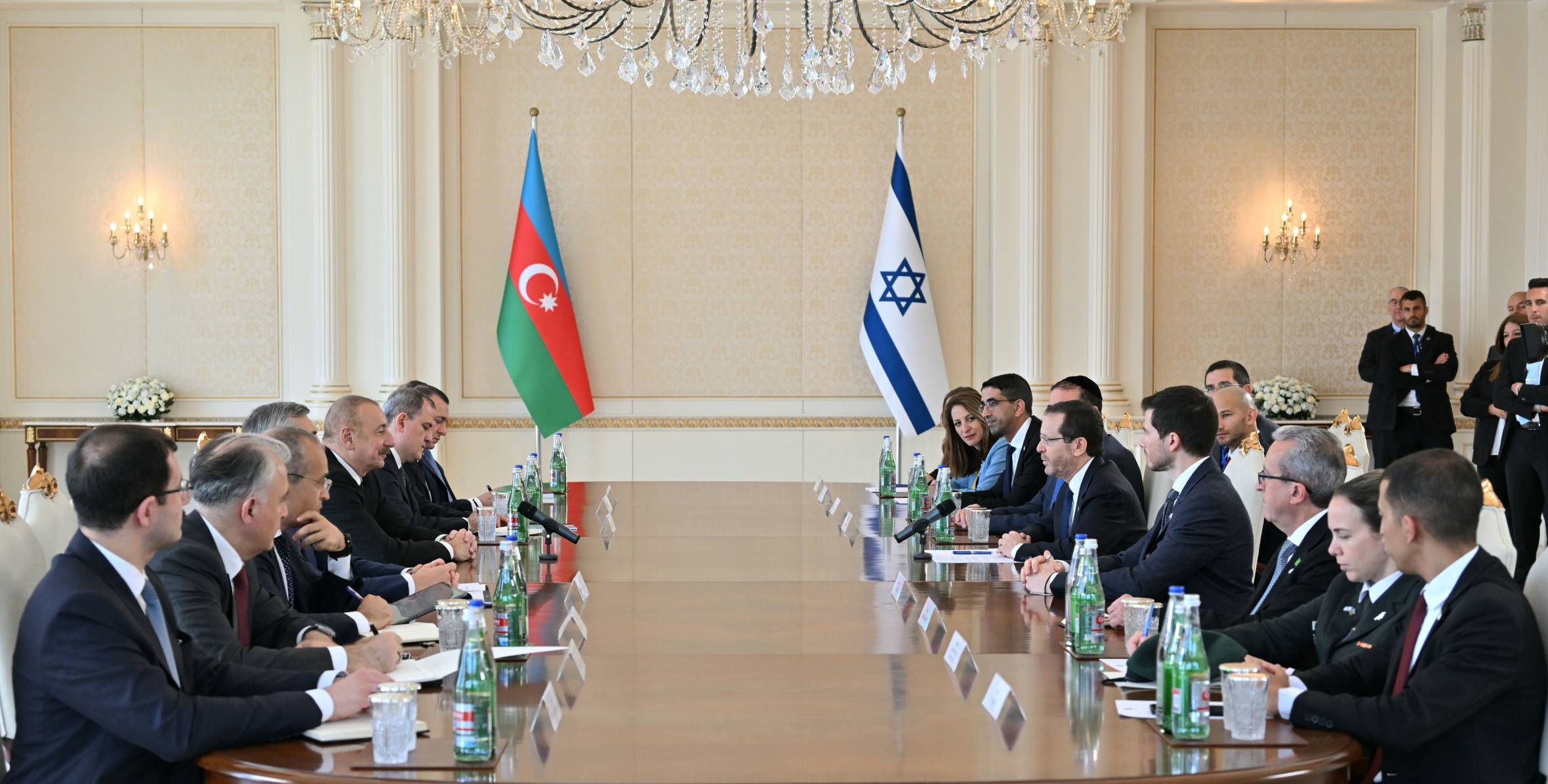Presidents of Azerbaijan and Israel held expanded meeting