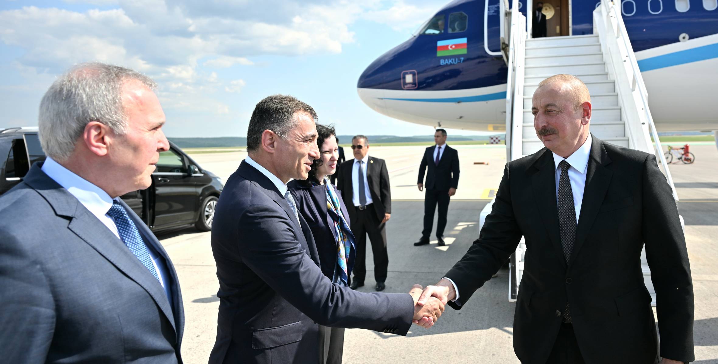 Ilham Aliyev embarked on visit to Moldova