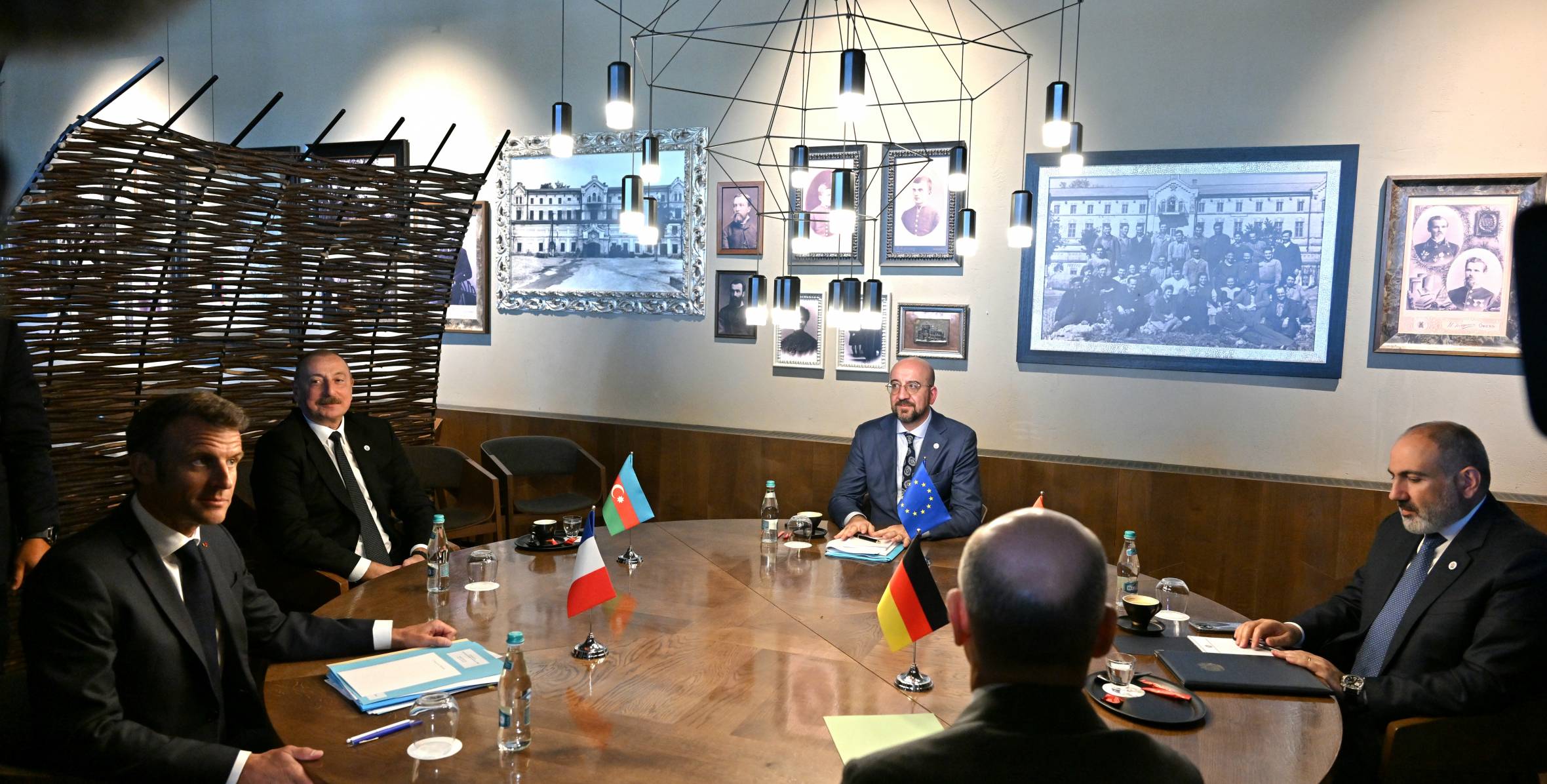 Informal meeting of leaders of Azerbaijan, Armenia, European Council, Germany and France was held in Chișinău