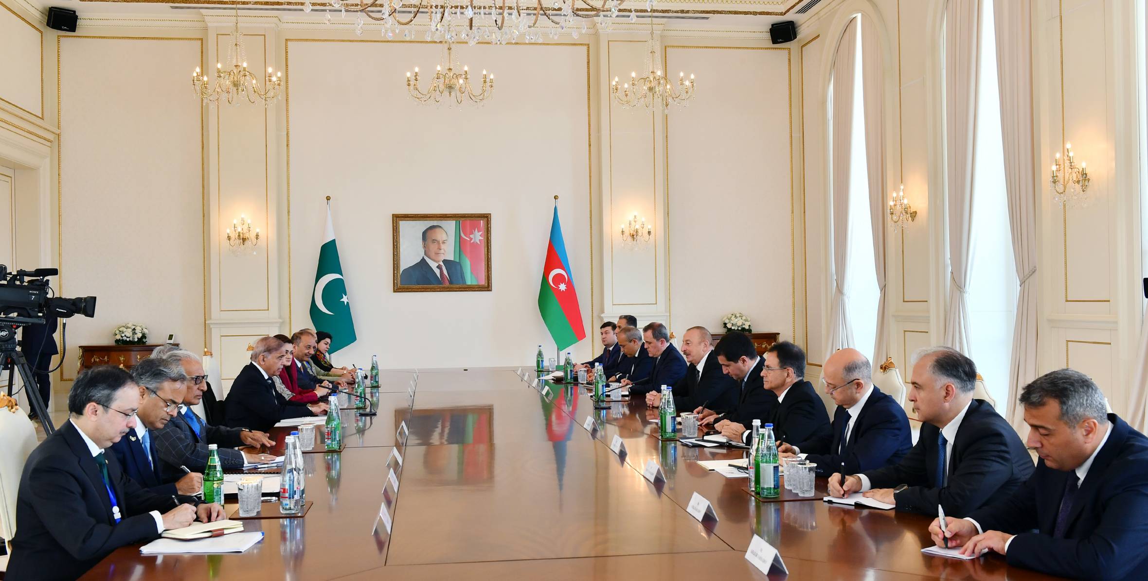 Ilham Aliyev and Prime Minister Muhammad Shehbaz Sharif held expanded meeting