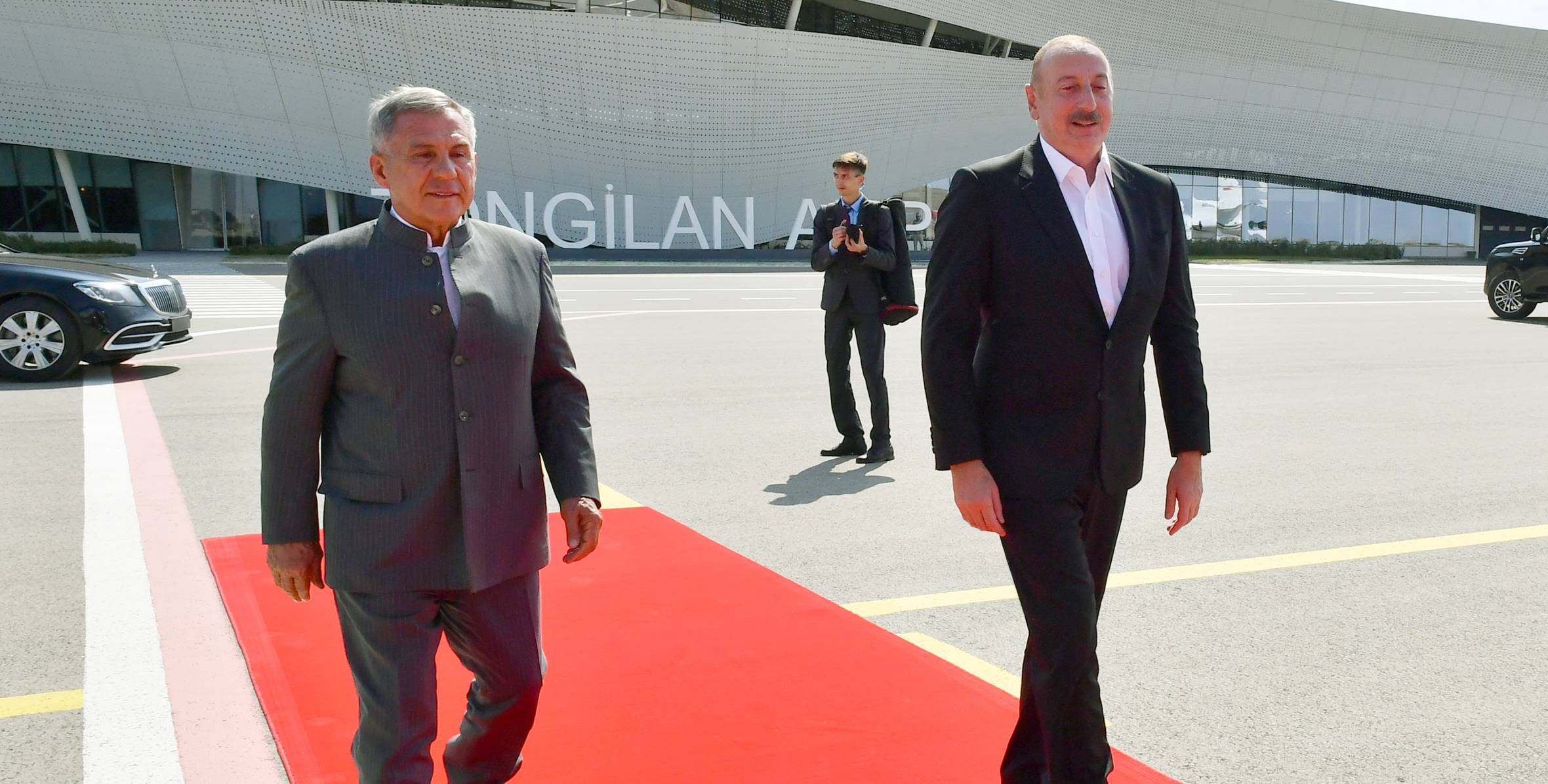 Раис Татарстана Рустам Минниханов и Ильхам Алиев отбыли из Зангиланского международного аэропорта в Баку