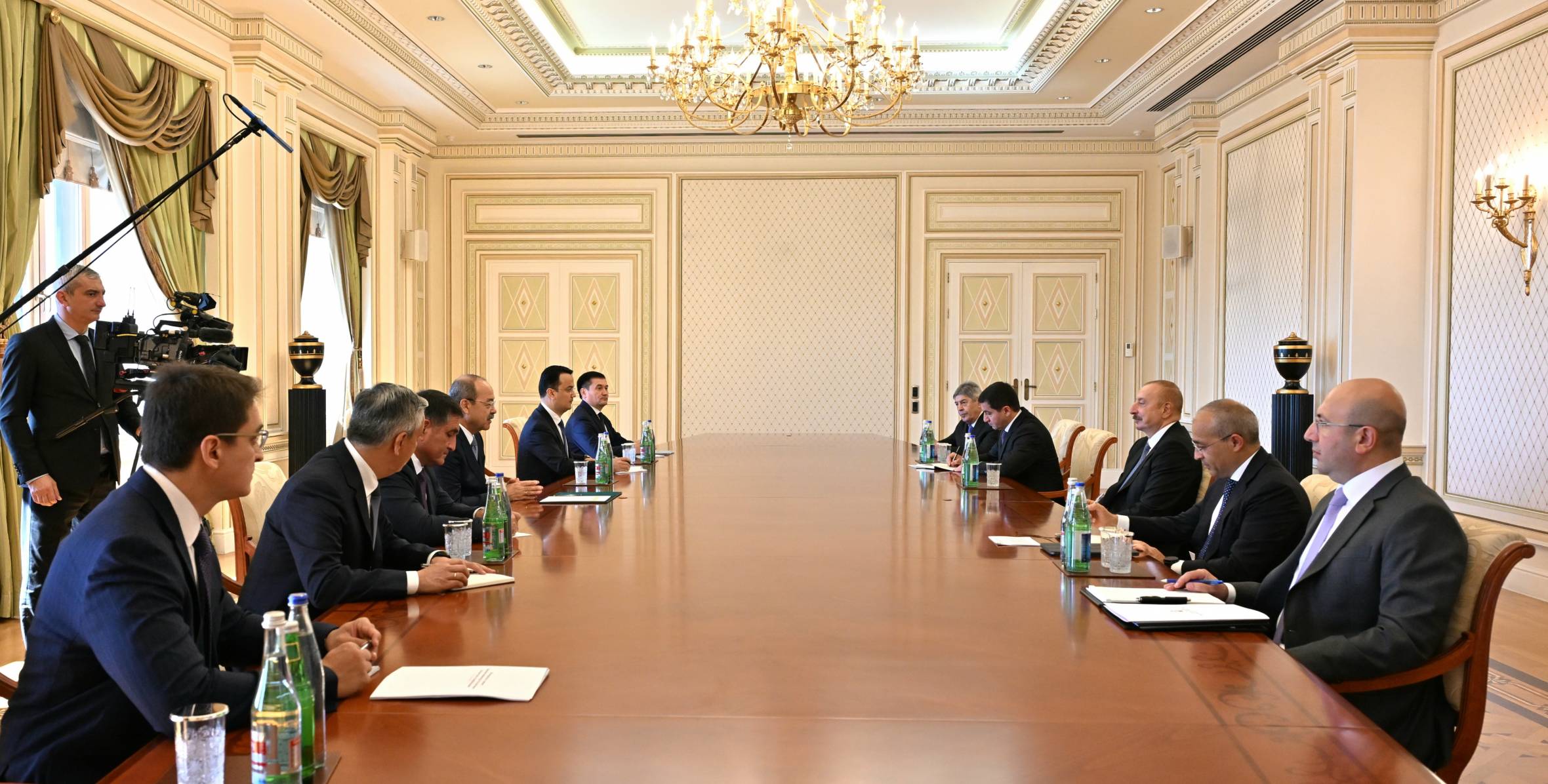 Ilham Aliyev received Prime Minister of Uzbekistan