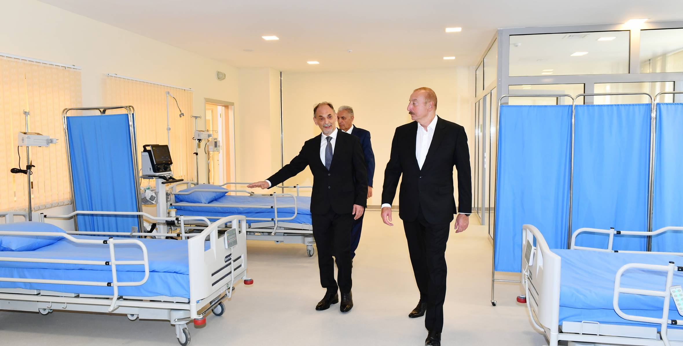 Ильхам Алиев принял участие в открытии нового здания Самухской районной центральной больницы