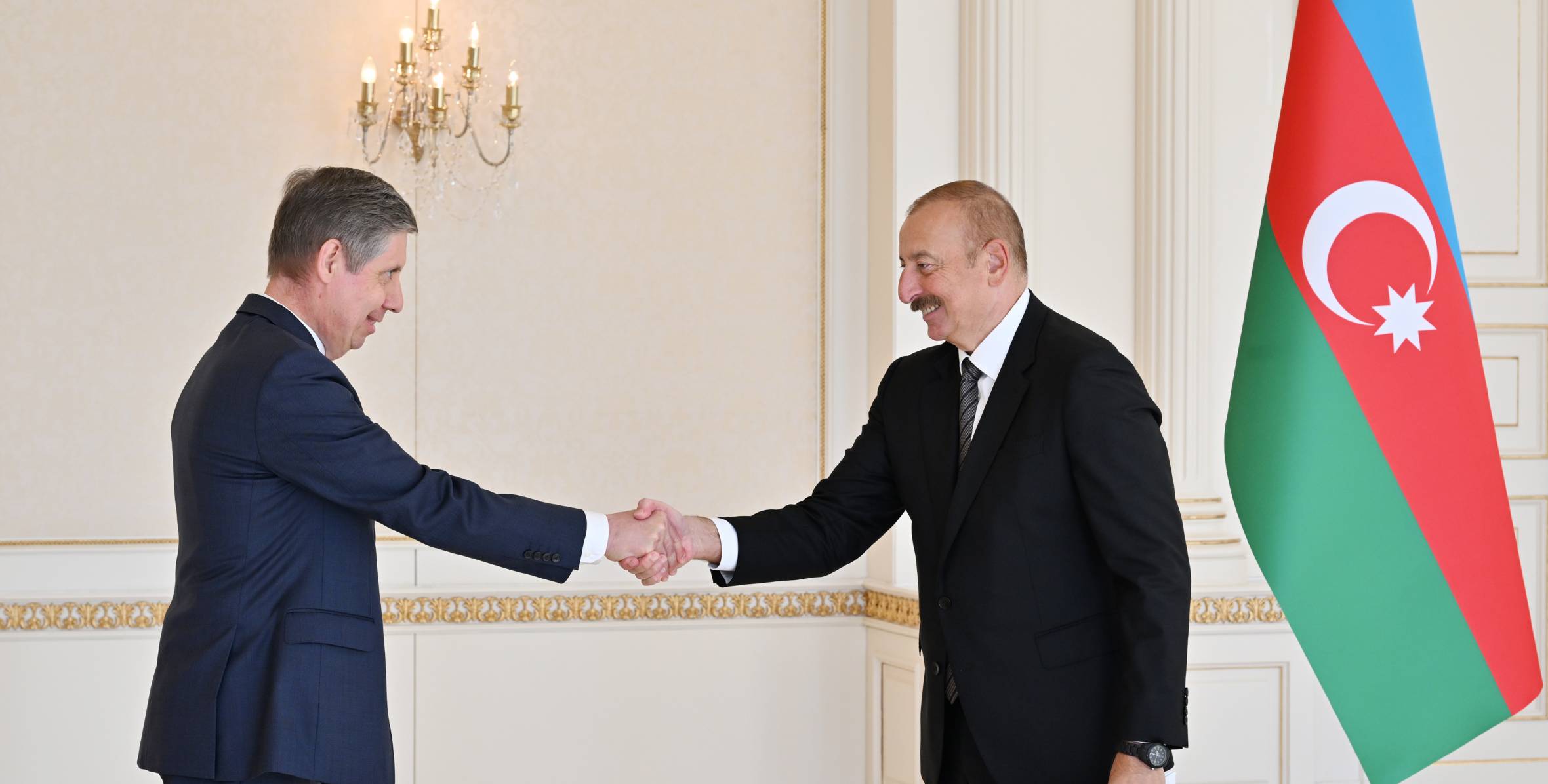 Ilham Aliyev received credentials of incoming ambassador of Russia