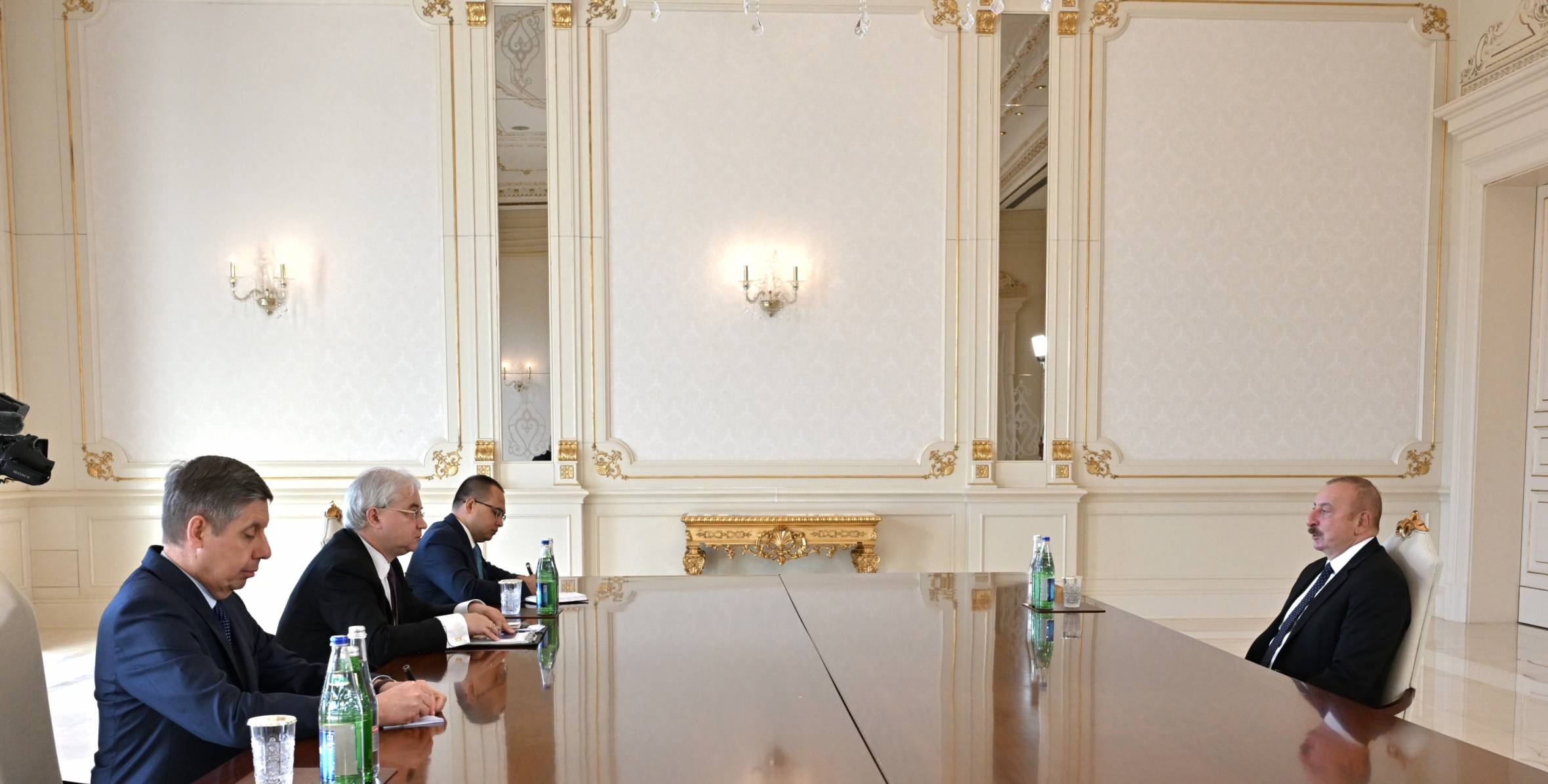 Ильхам Алиев принял специального представителя МИД России по нормализации азербайджано-армянских отношений