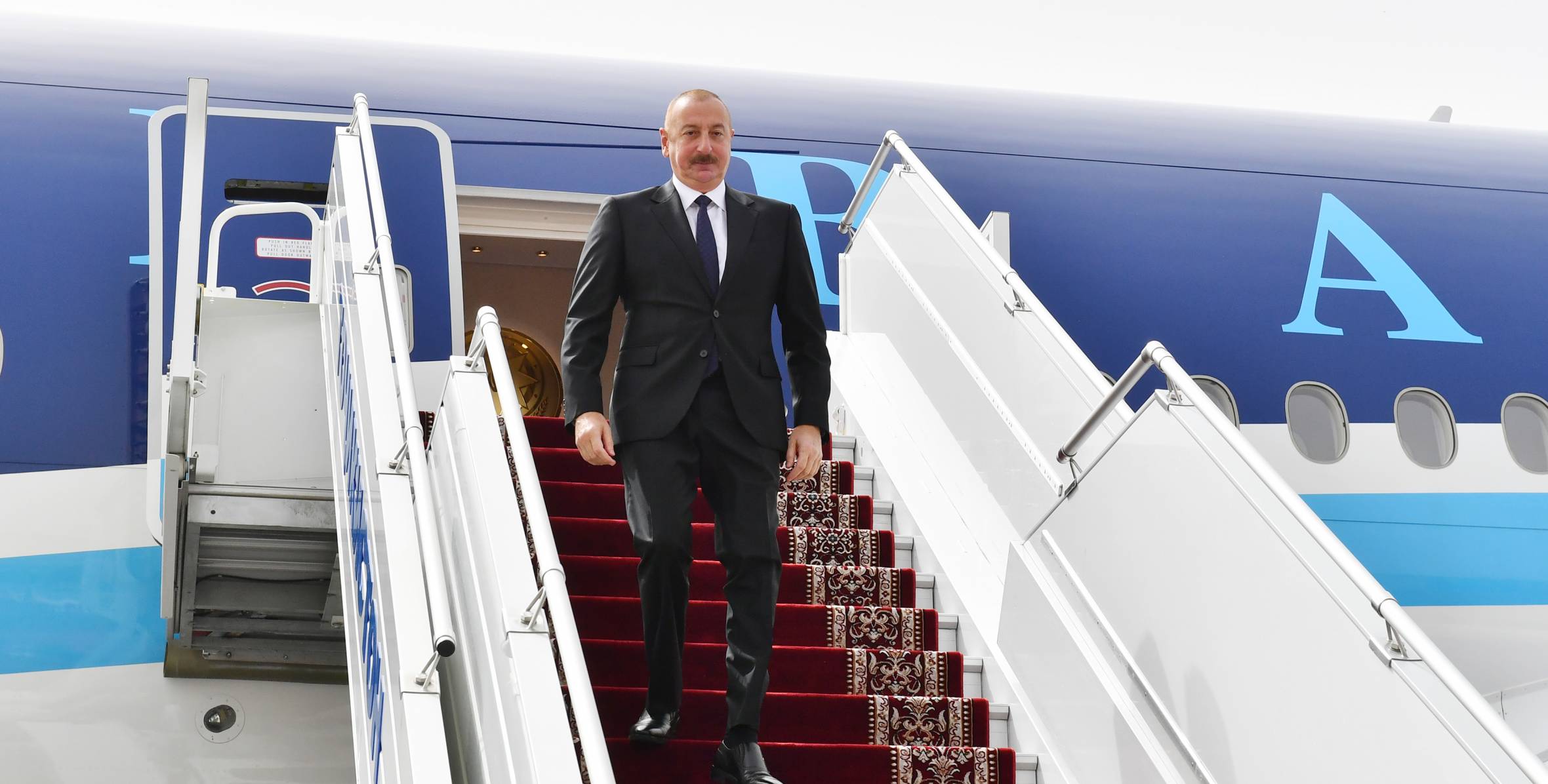 Ilham Aliyev arrived in Tajikistan for visit