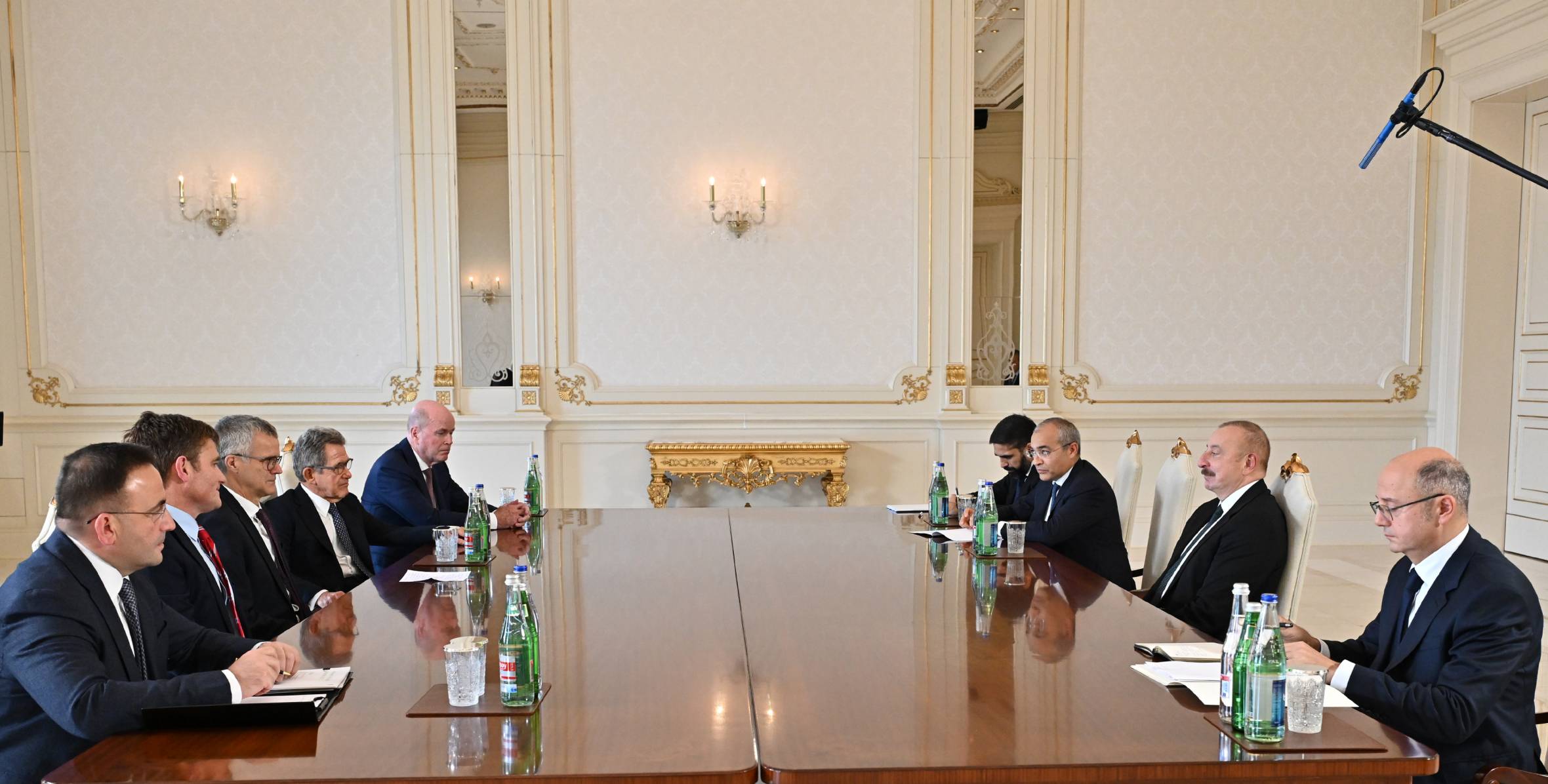 Ильхам Алиев принял председателя правления компании BP