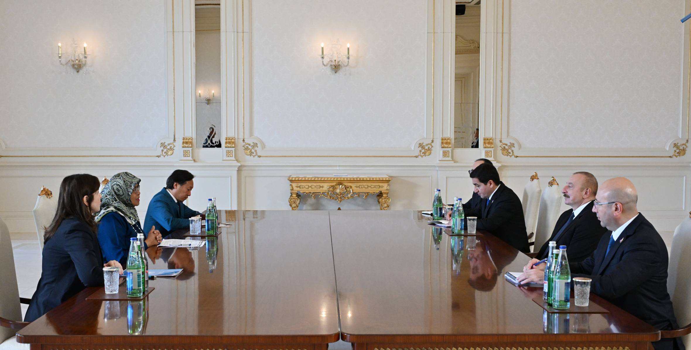 Ilham Aliyev received Executive Director of UN Human Settlements Programme