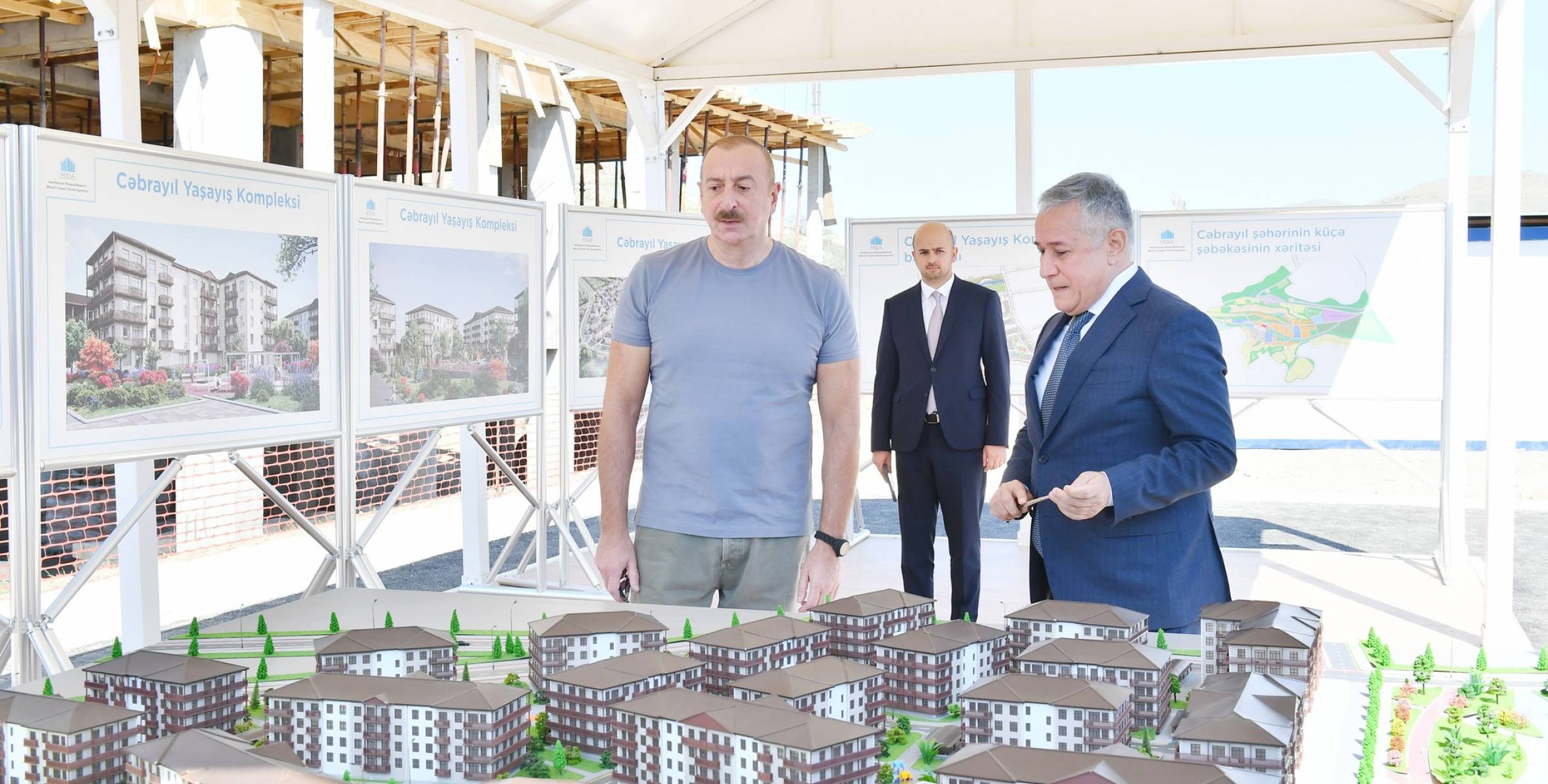 Ильхам Алиев ознакомился со строительными работами, проводимыми в Джебраильском жилом комплексе