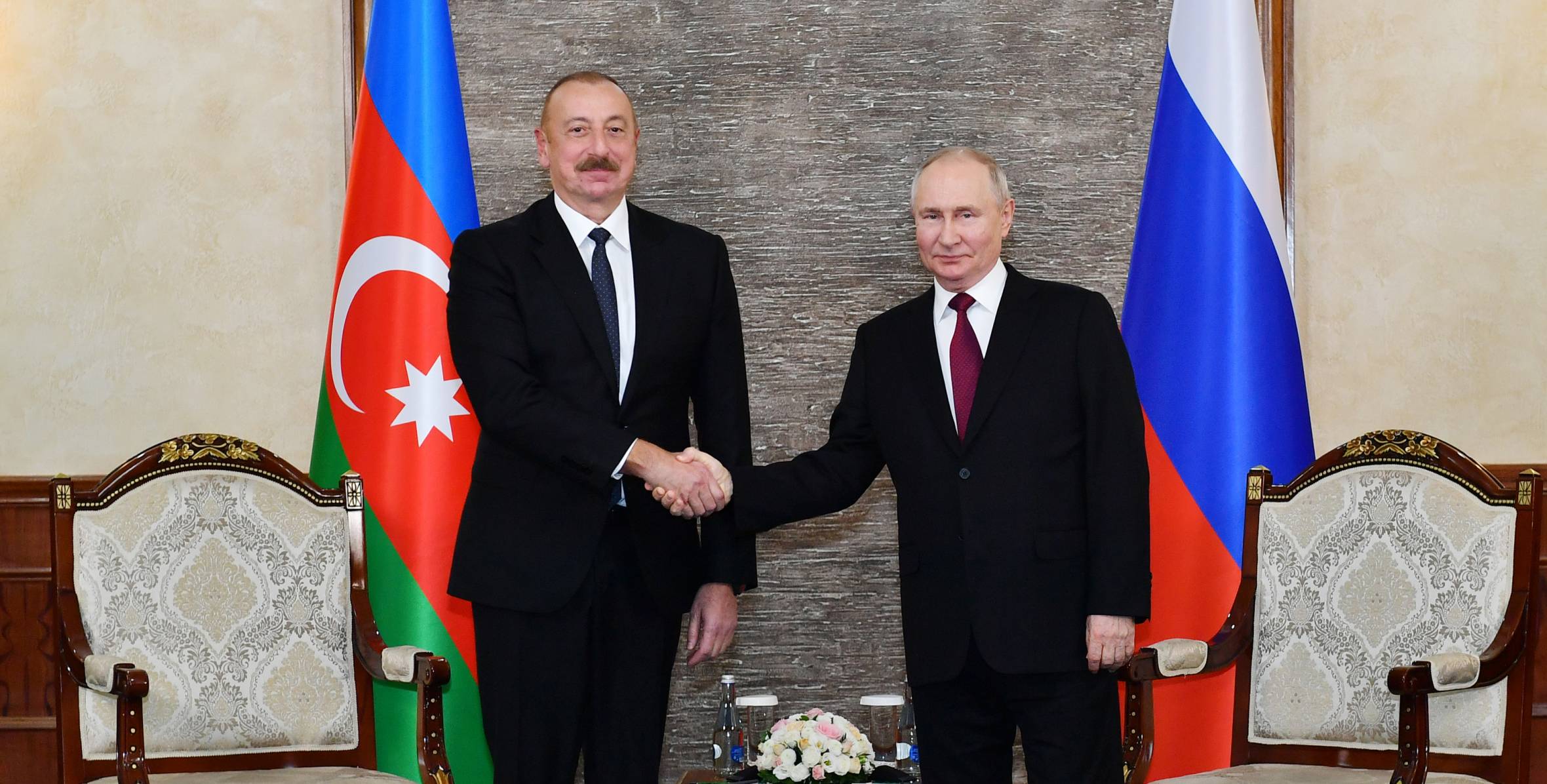 İlham Aliyev Bişkek'te Rusya Devlet Başkanı Vladimir Putin ile görüştü