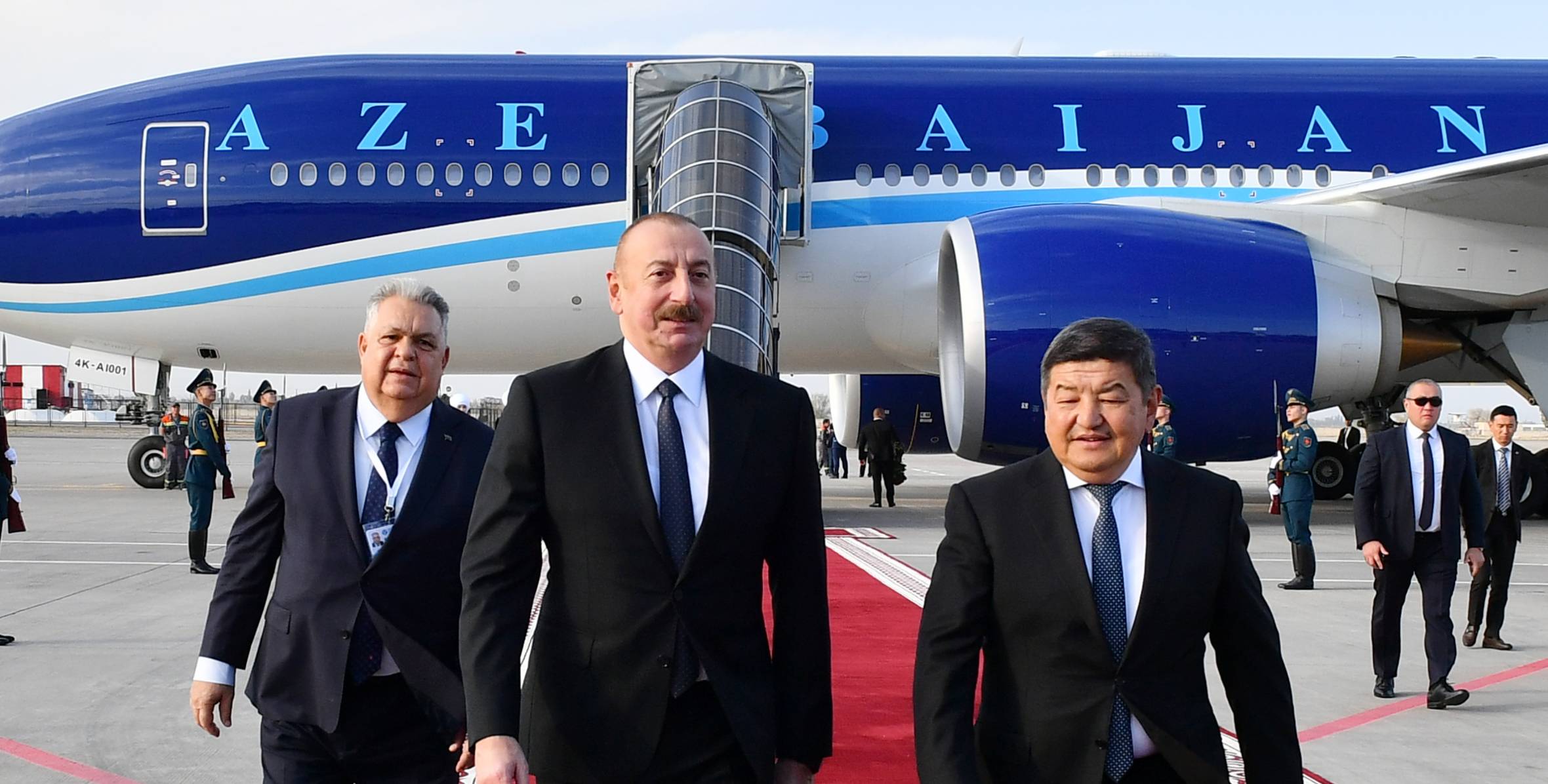 Ильхам Алиев прибыл с визитом в Кыргызстан