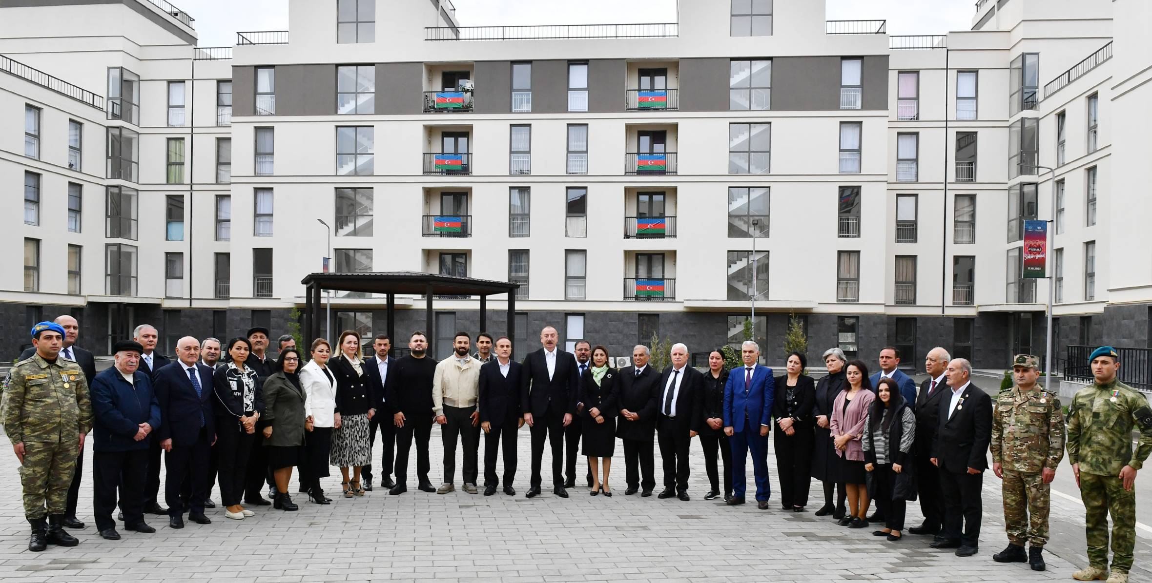 Ильхам Алиев в "День города Физули" встретился с жителями, переселившимися в город Физули, и представителями общественности района