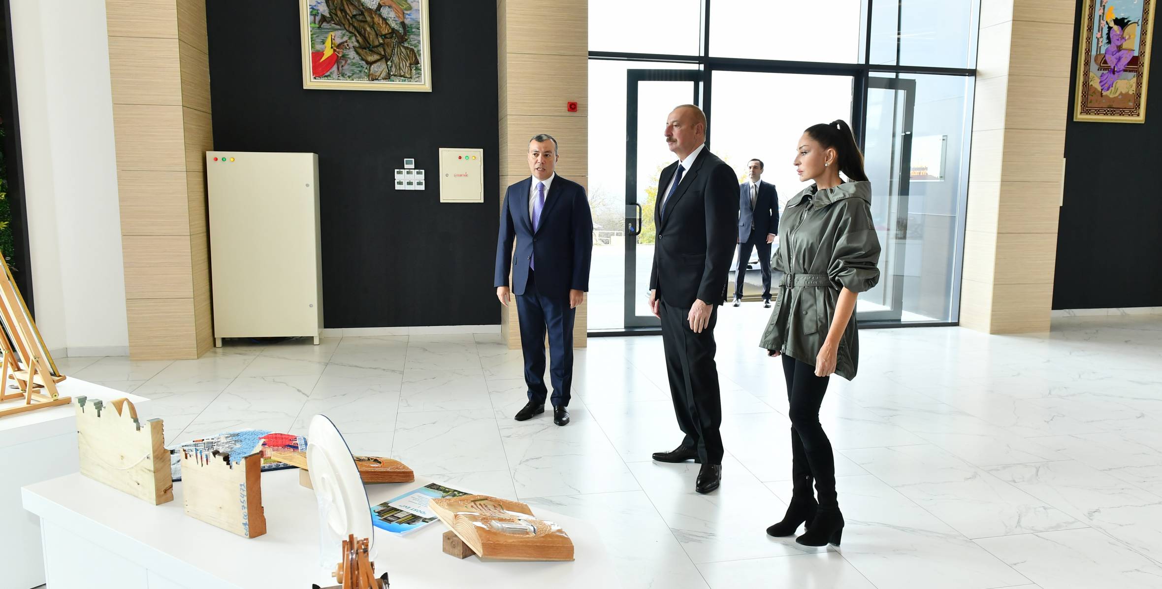 Ильхам Алиев и первая леди Мехрибан Алиева приняли участие в открытии филиала DOST EVİ Центра инклюзивного развития и творчества DOST в Исмаиллы 