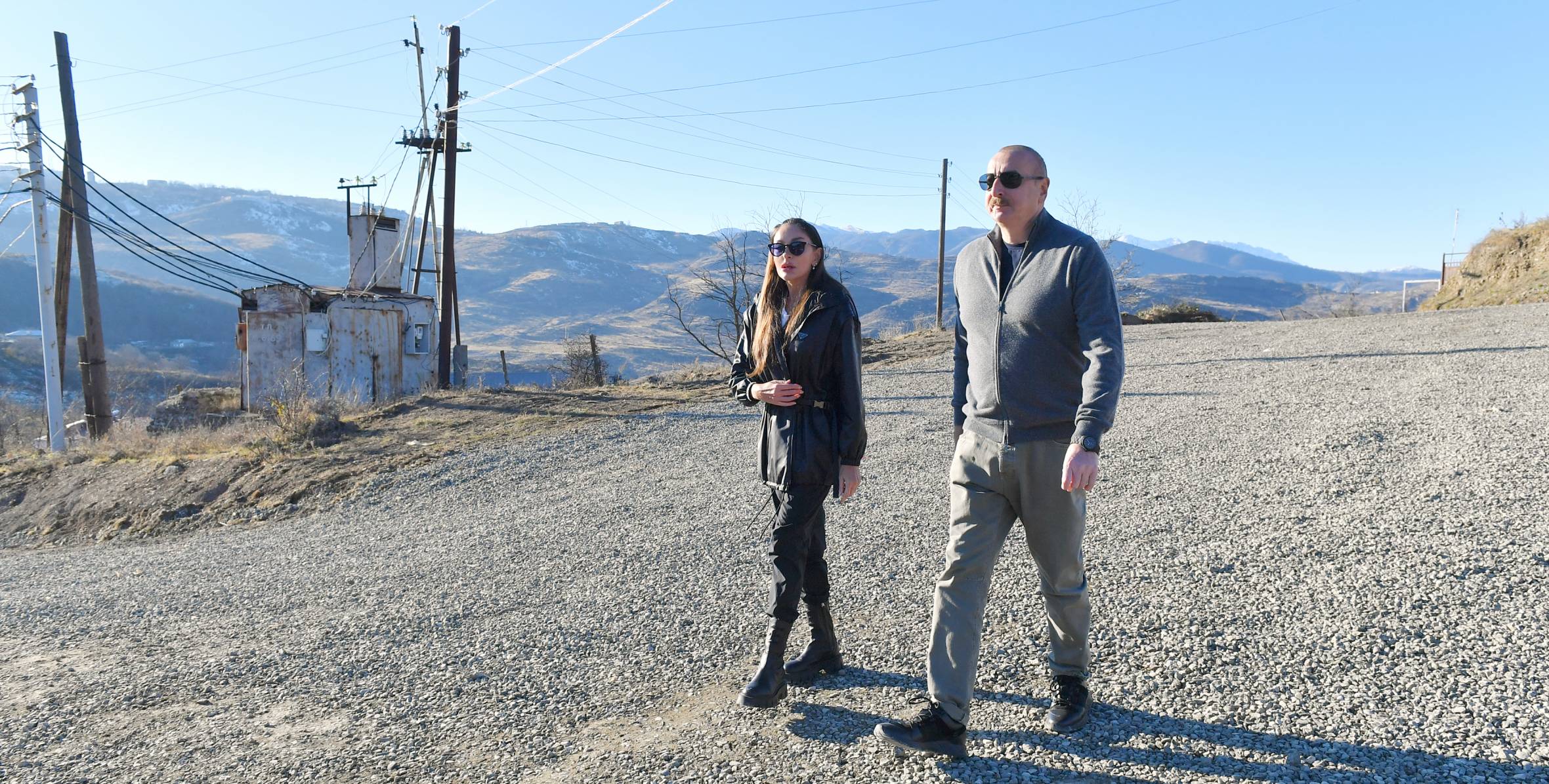 Ильхам Алиев и первая леди Мехрибан Алиева осмотрели территорию села Шушакенд Ходжалинского района