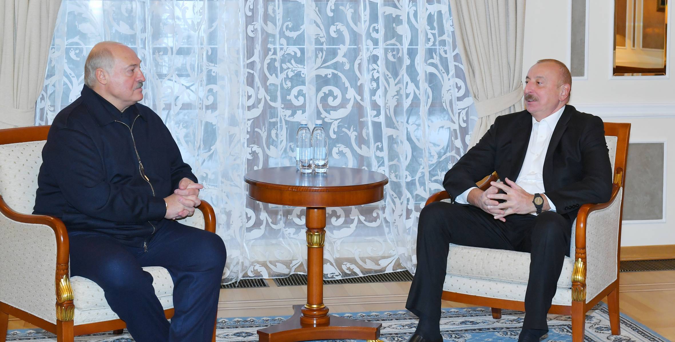 Ильхам Алиев встретился в Санкт-Петербурге с Президентом Беларуси Александром Лукашенко