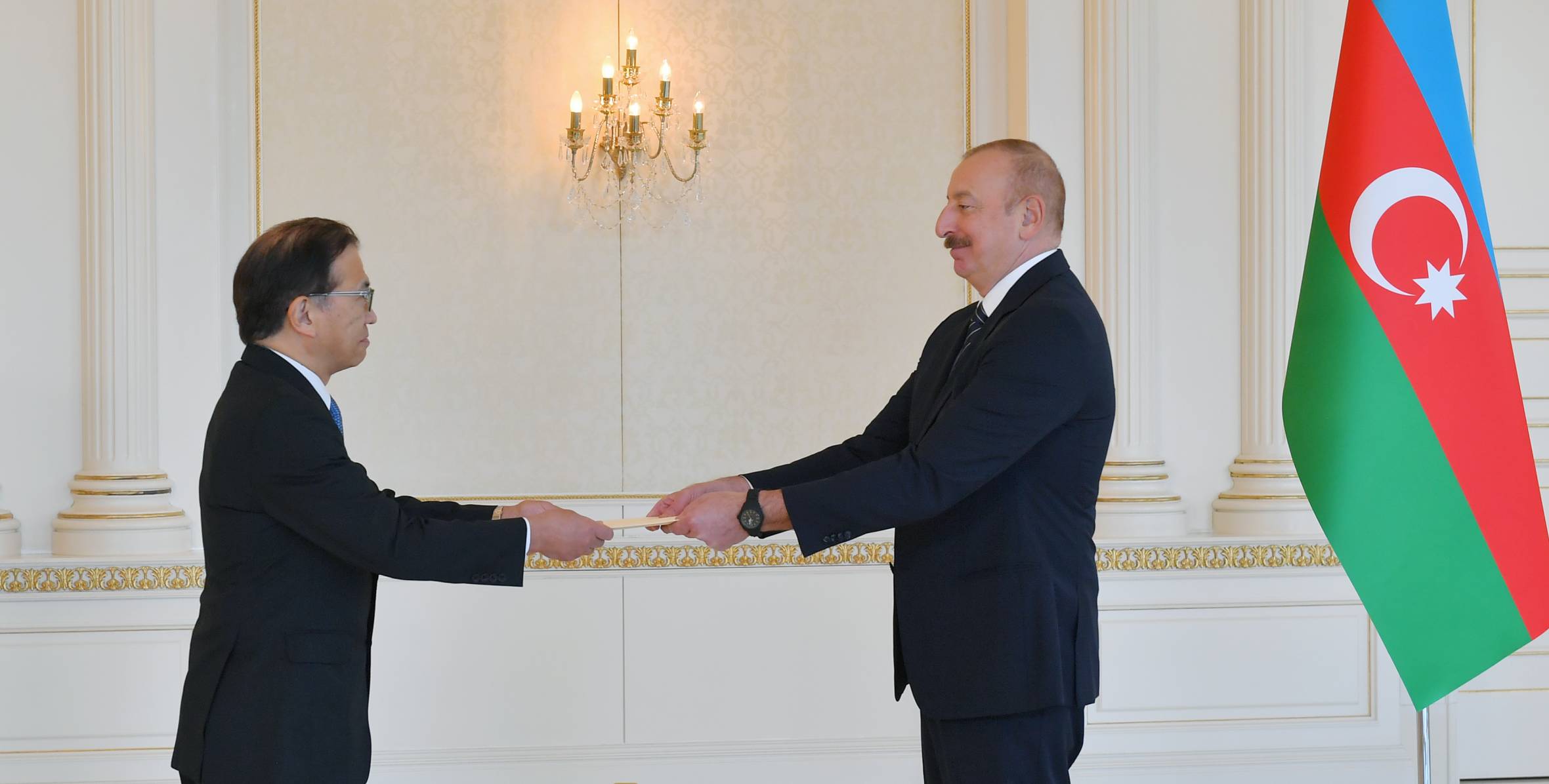 Ильхам Алиев принял новоназначенного посла Японии в нашей стране