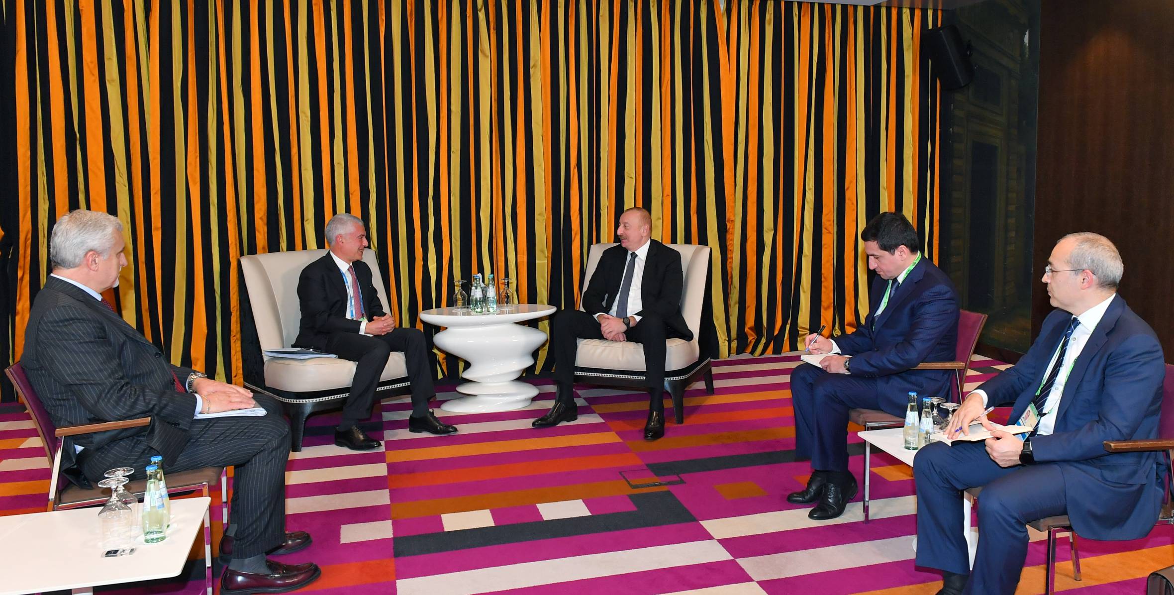Ильхам Алиев встретился в Мюнхене с генеральным содиректором компании Leonardo