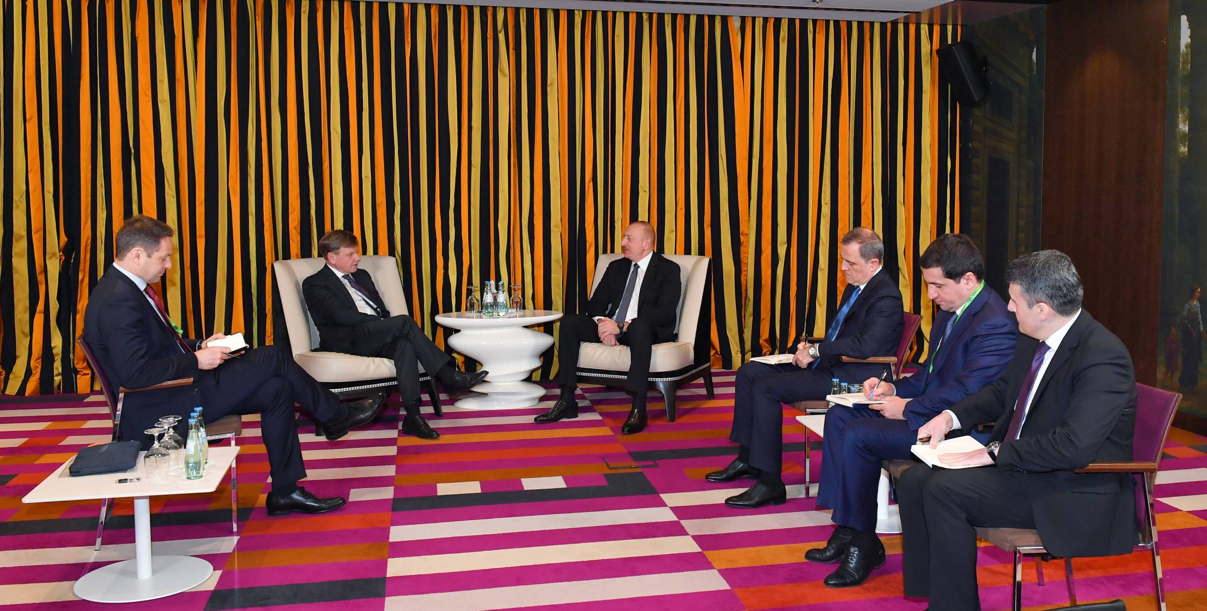 В Мюнхене состоялась встреча Ильхама Алиева с председателем парламентской группы Германия-Южный Кавказ Бундестага