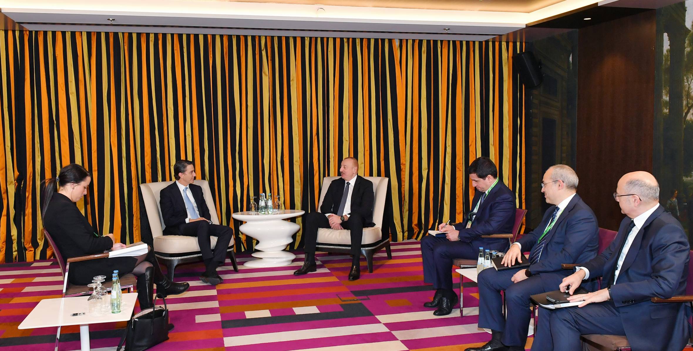 Ильхам Алиев встретился в Мюнхене со специальным координатором Президента США