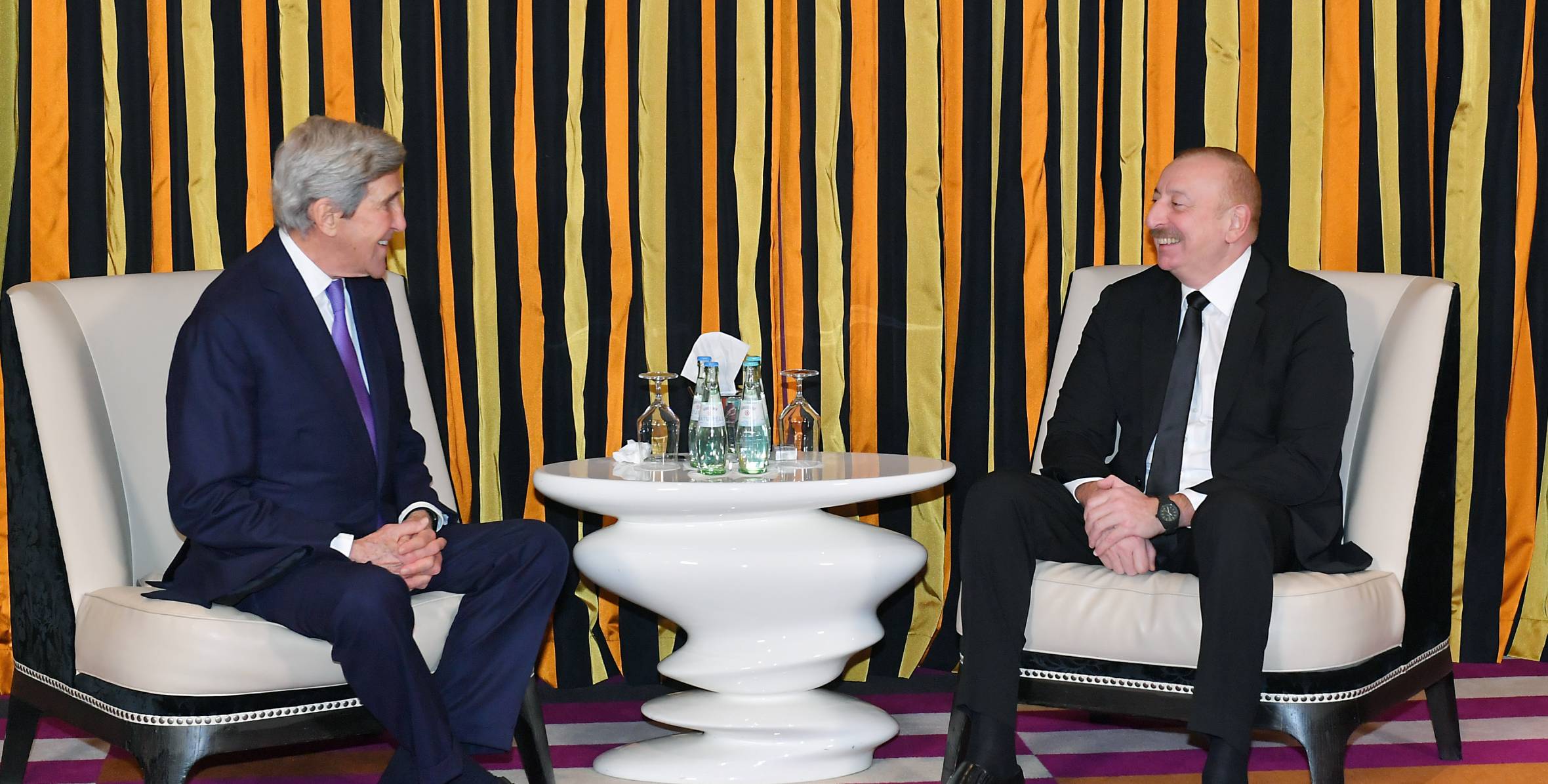 Ильхам Алиев встретился со специальным представителем Президента США по вопросам климата