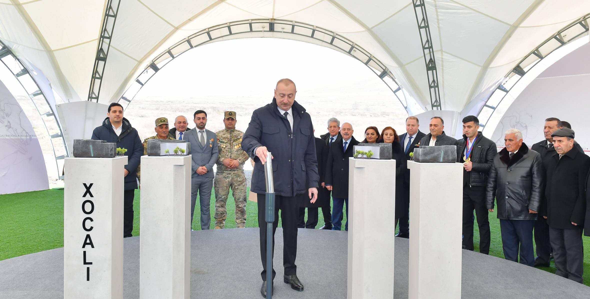Ильхам Алиев заложил фундамент мемориала жертвам Ходжалинского геноцида и встретился с представителями общественности района 