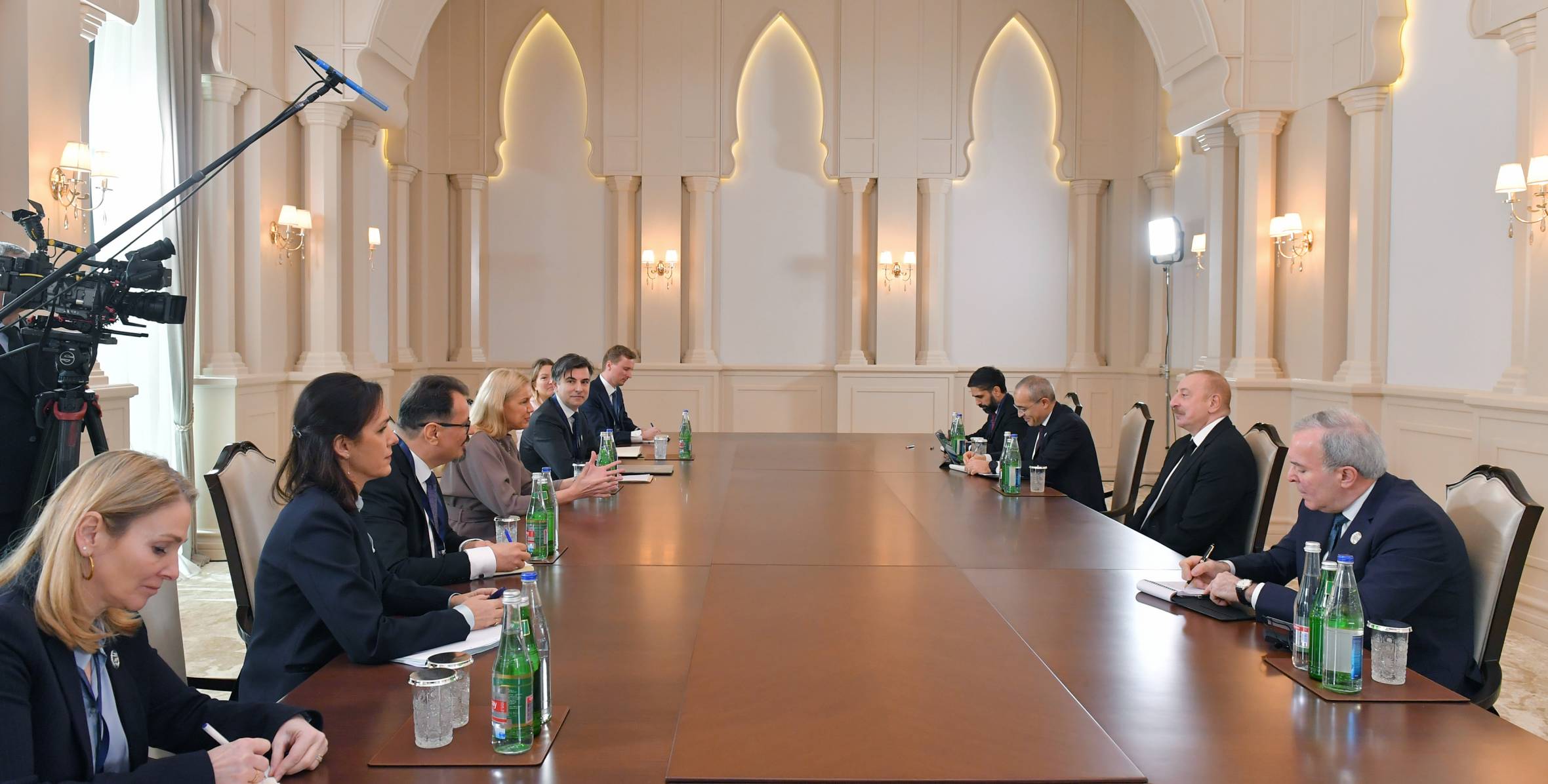 Ilham Aliyev received EU Commissioner for Energy