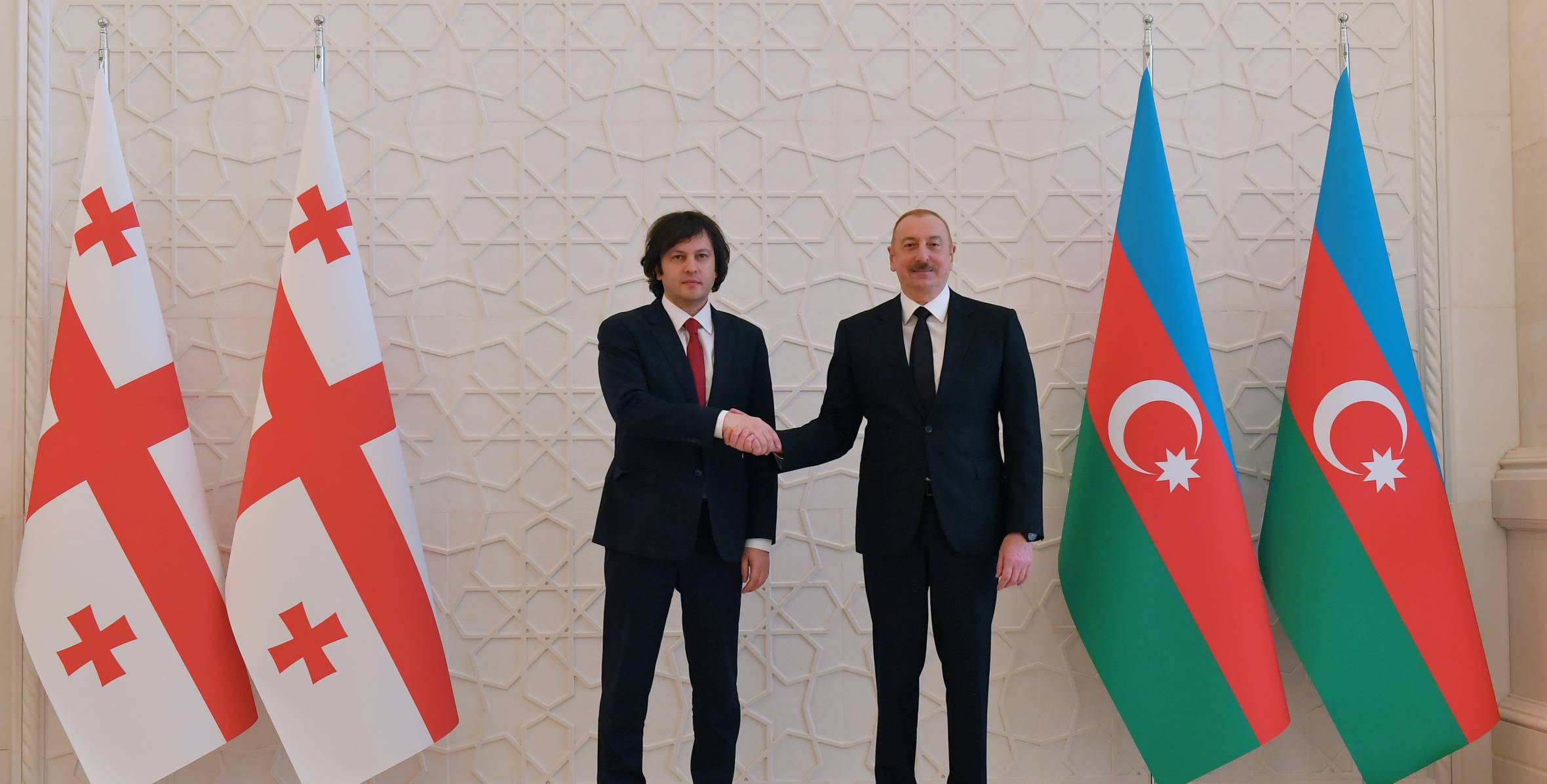 Состоялась встреча Президента Ильхама Алиева с премьер-министром Грузии Ираклием Кобахидзе один на один