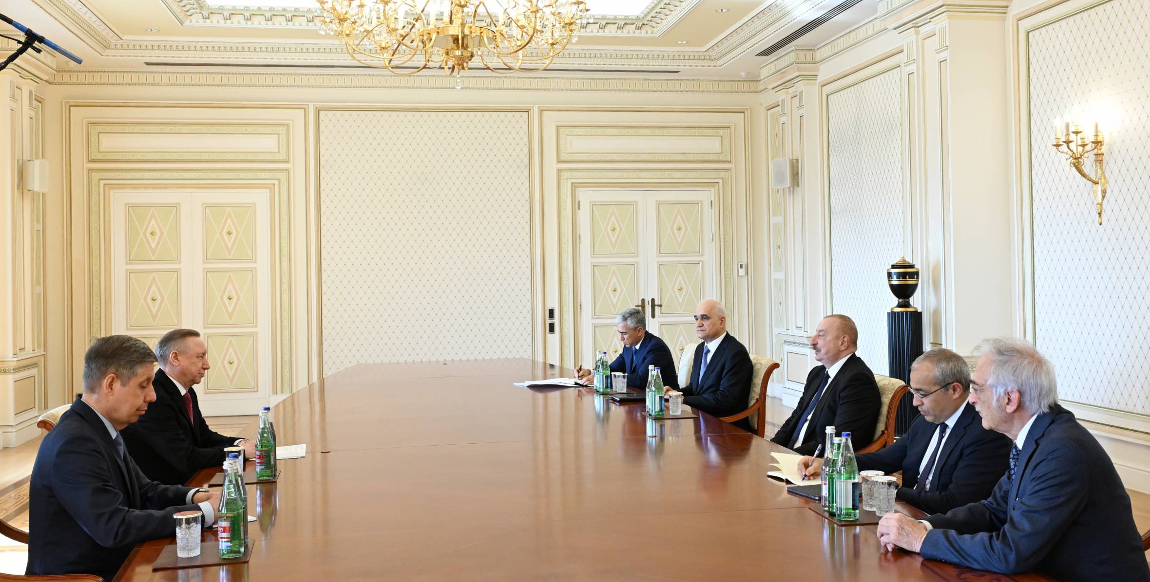 Ильхам Алиев принял губернатора города Санкт-Петербург России
