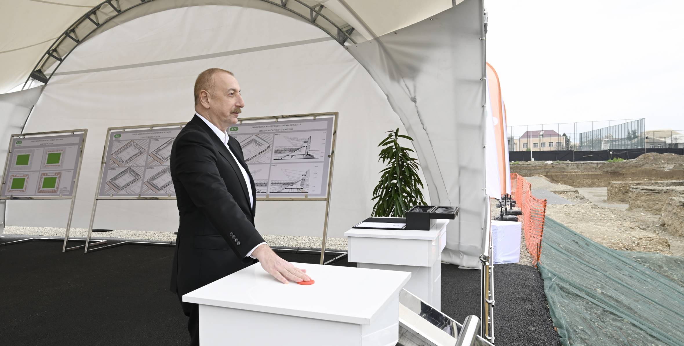 Ильхам Алиев заложил фундамент Гянджинского городского стадиона