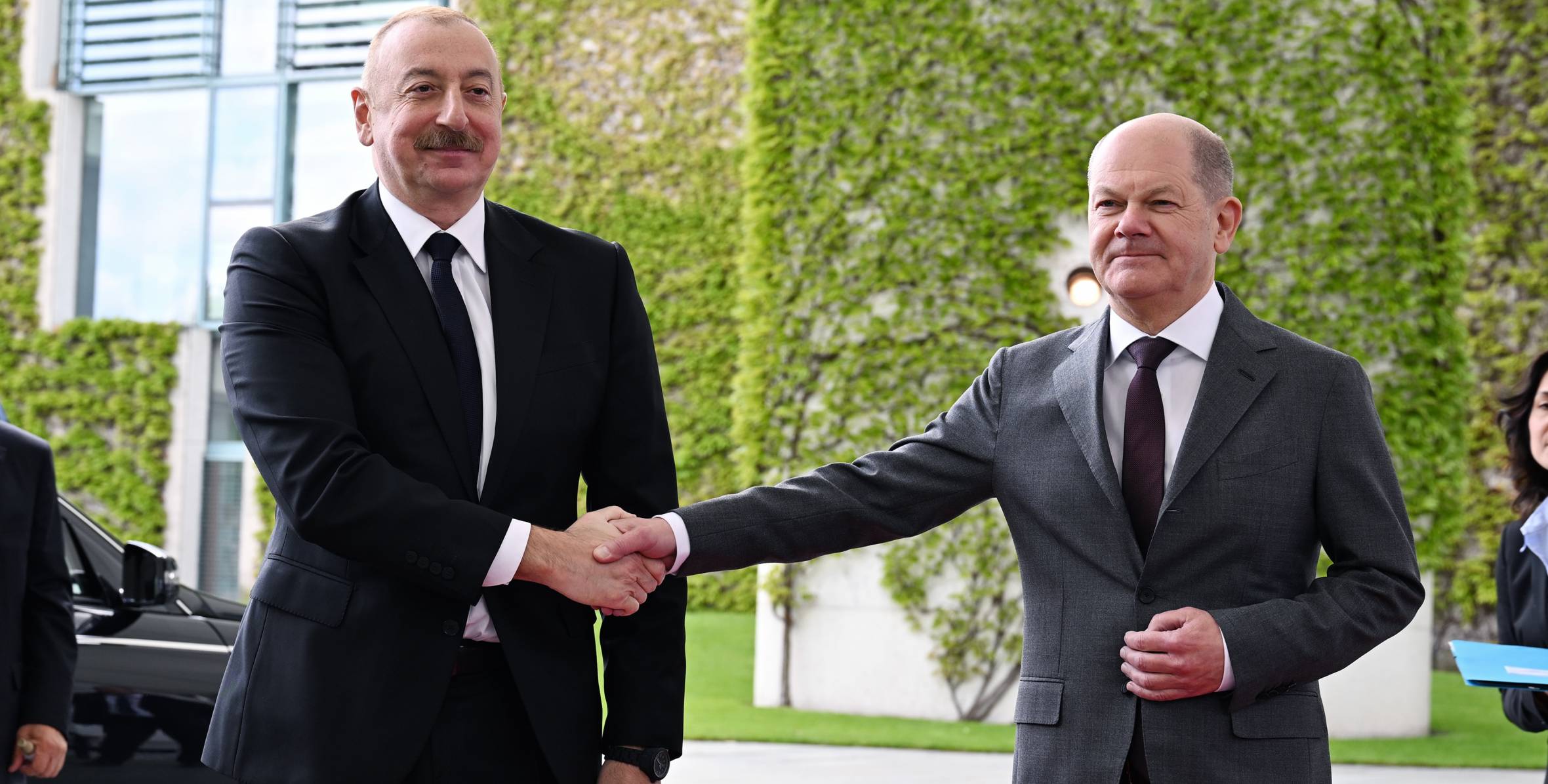 Ilham Aliyev held one-on-one meeting with Chancellor of Germany Olaf Scholz in Berlin